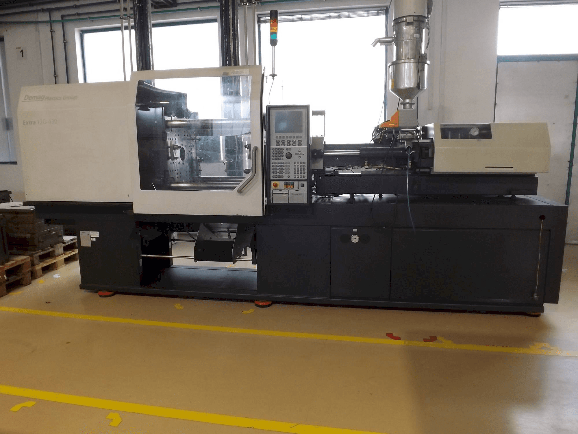 Front view of DEMAG Extra 120-430 machine