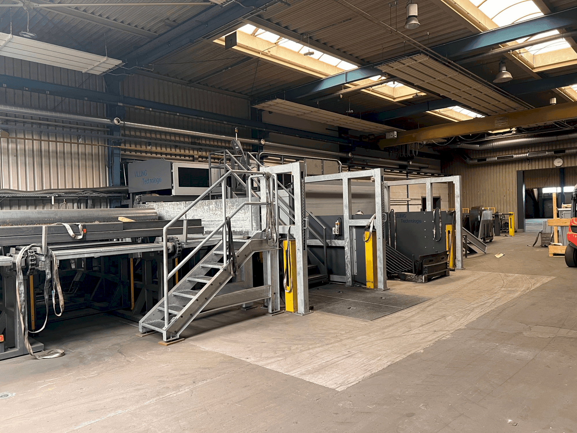 Front view of ADIGE LT 20 machine