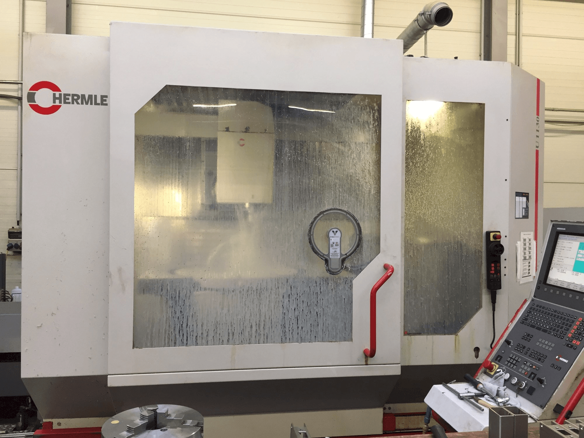 Front view of HERMLE U1130 machine