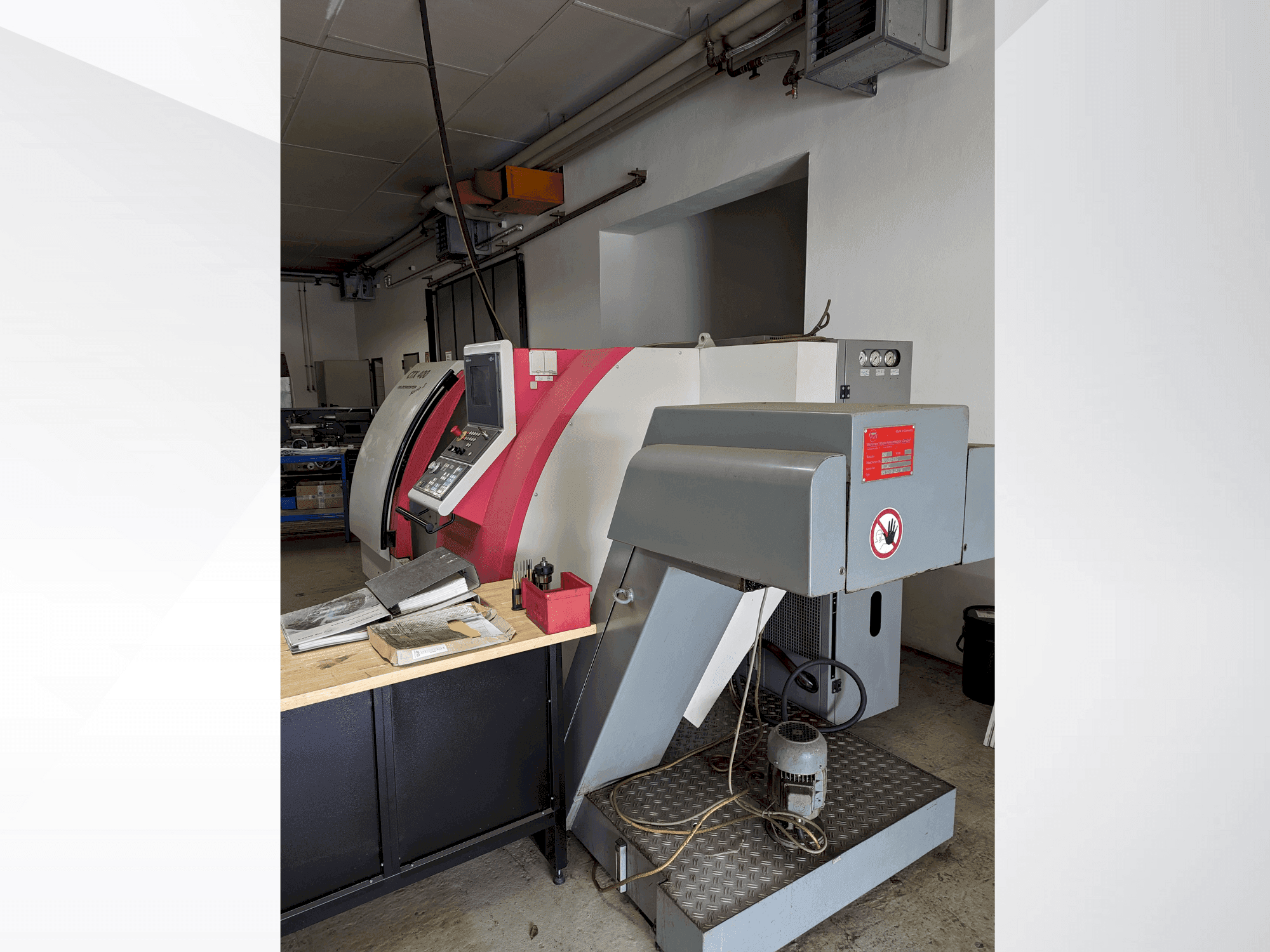 Left side view of Gildemeister CTX 400 Serie 2 (1998) machine