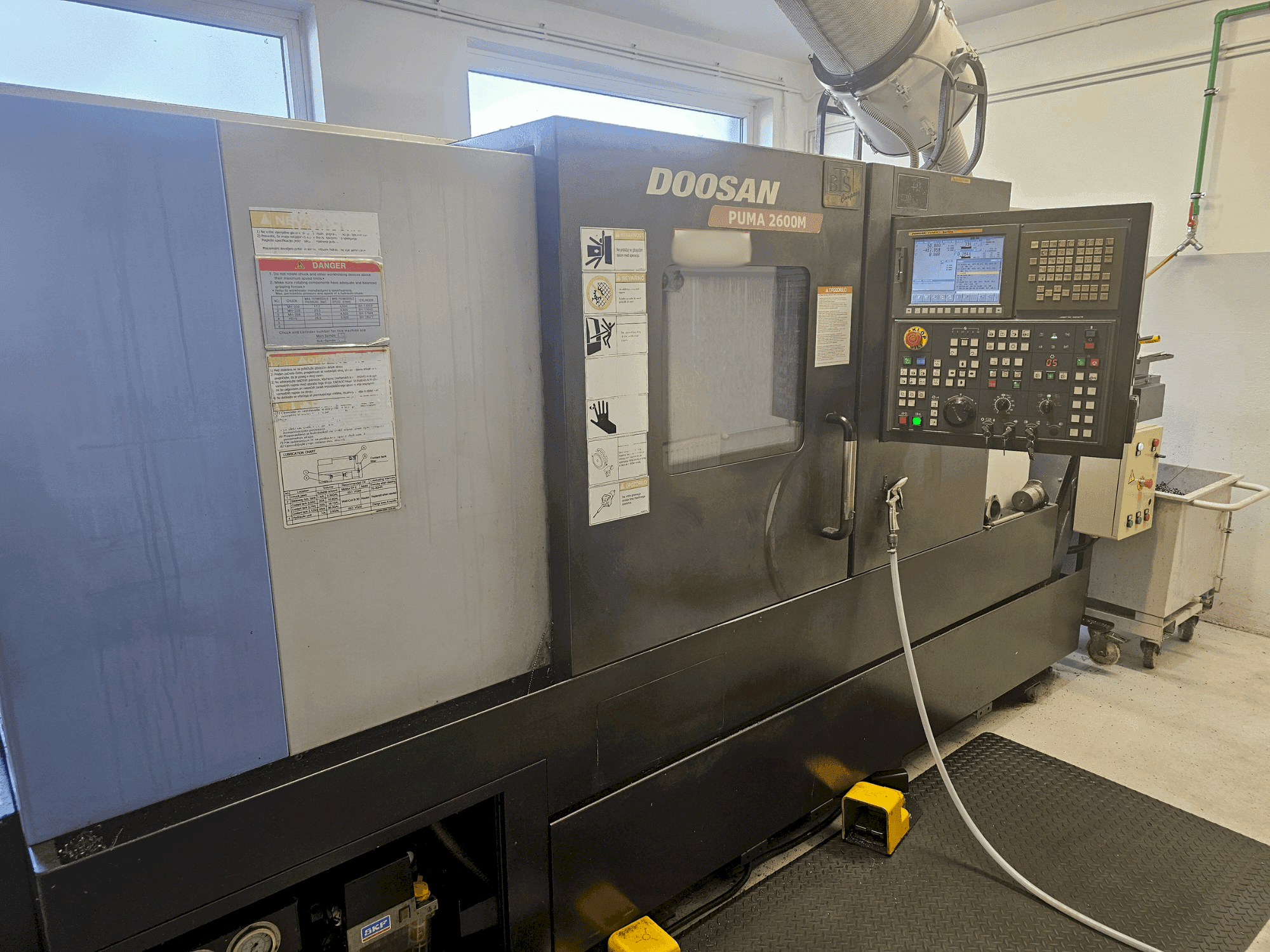 Front view of DOOSAN Puma 2600M machine