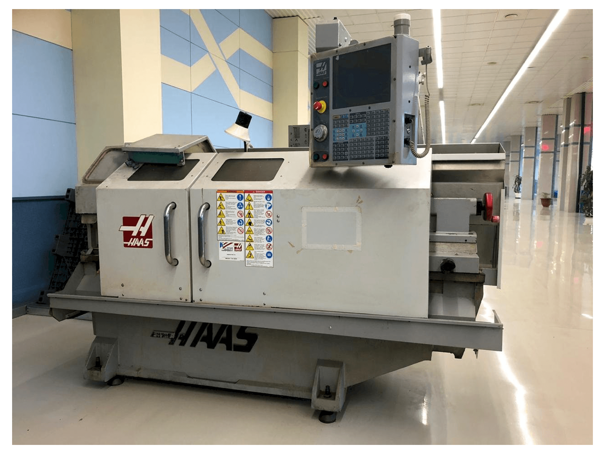 Front view of HAAS TL-2HE machine