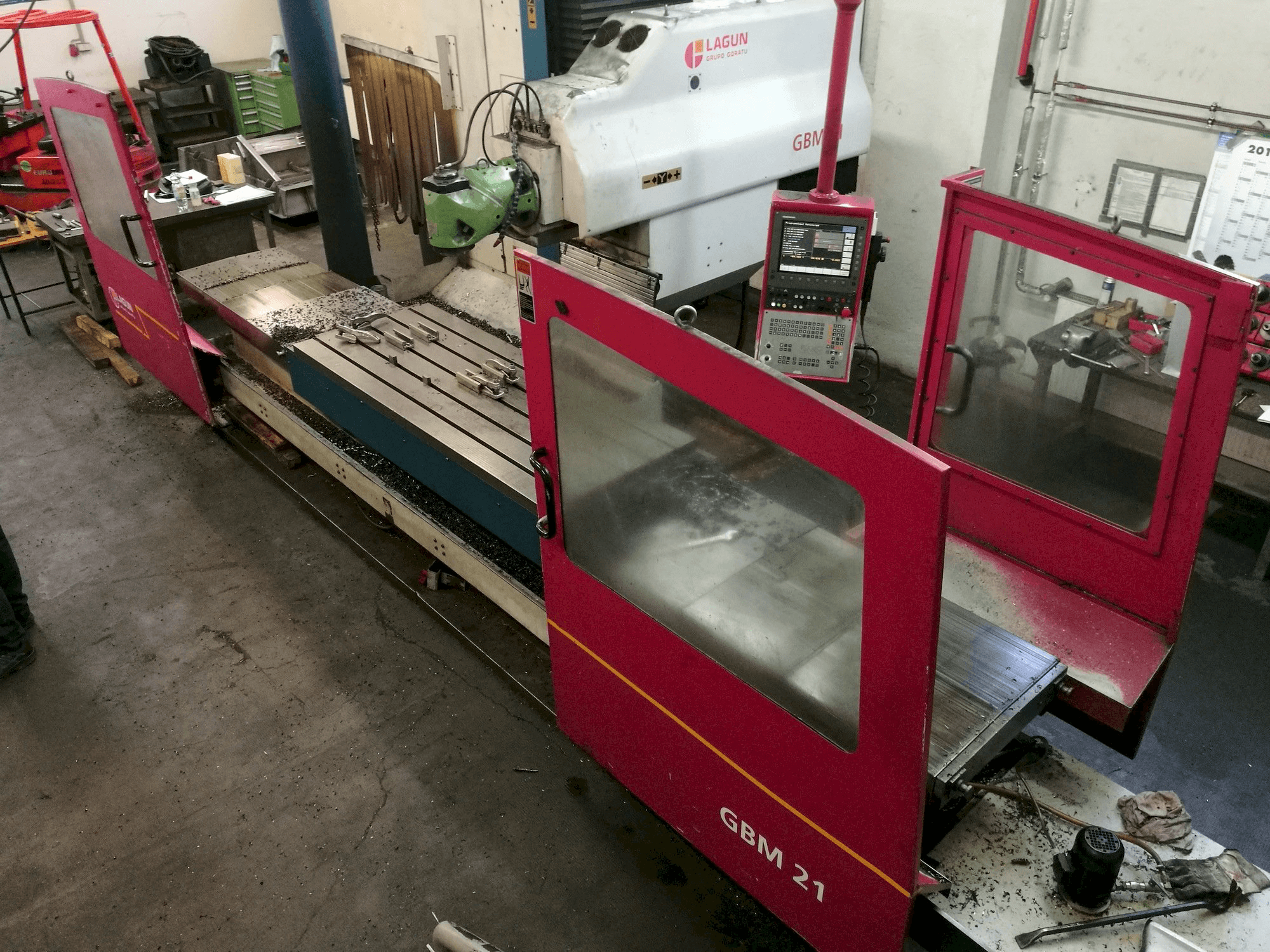 Front view of LAGUN GBM 21 machine