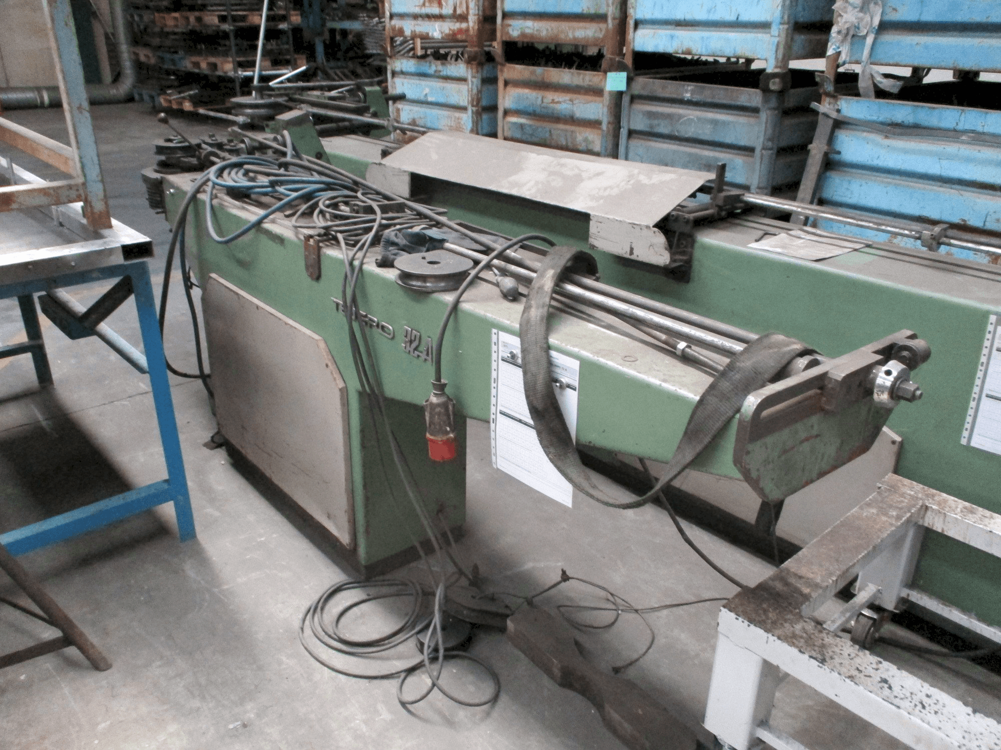 Front view of Tejero C 32 machine
