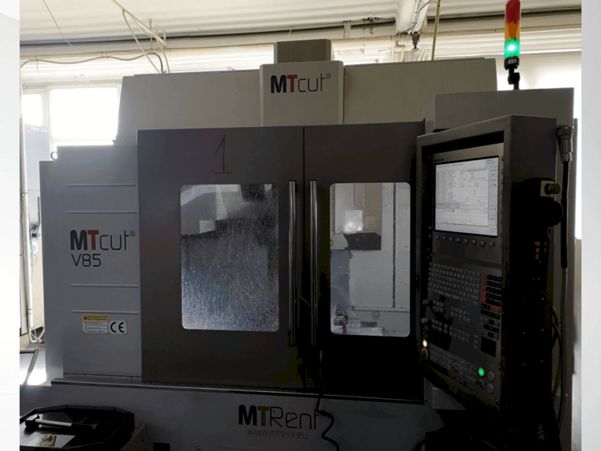 Front view of MTcut V85 machine