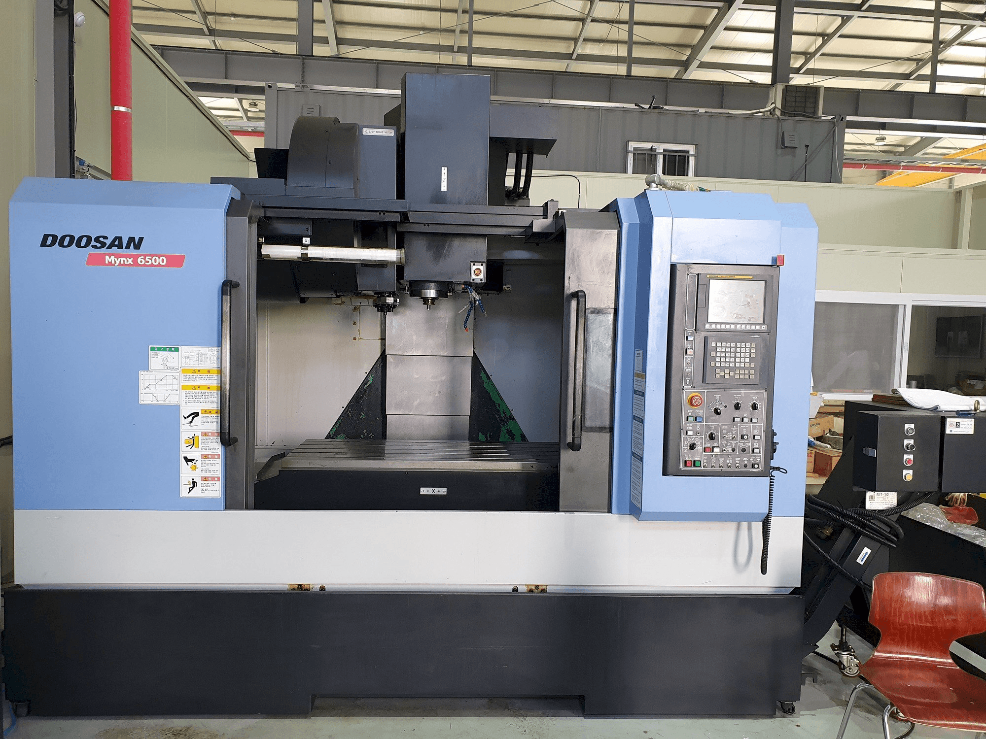 Front view of Doosan MYNX 6500 machine