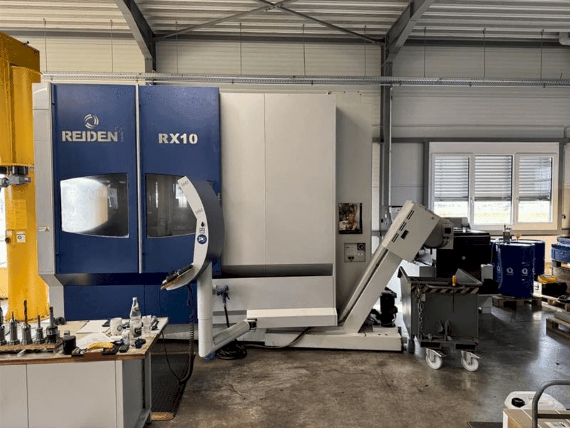 Front view of Reiden RX10 5X machine