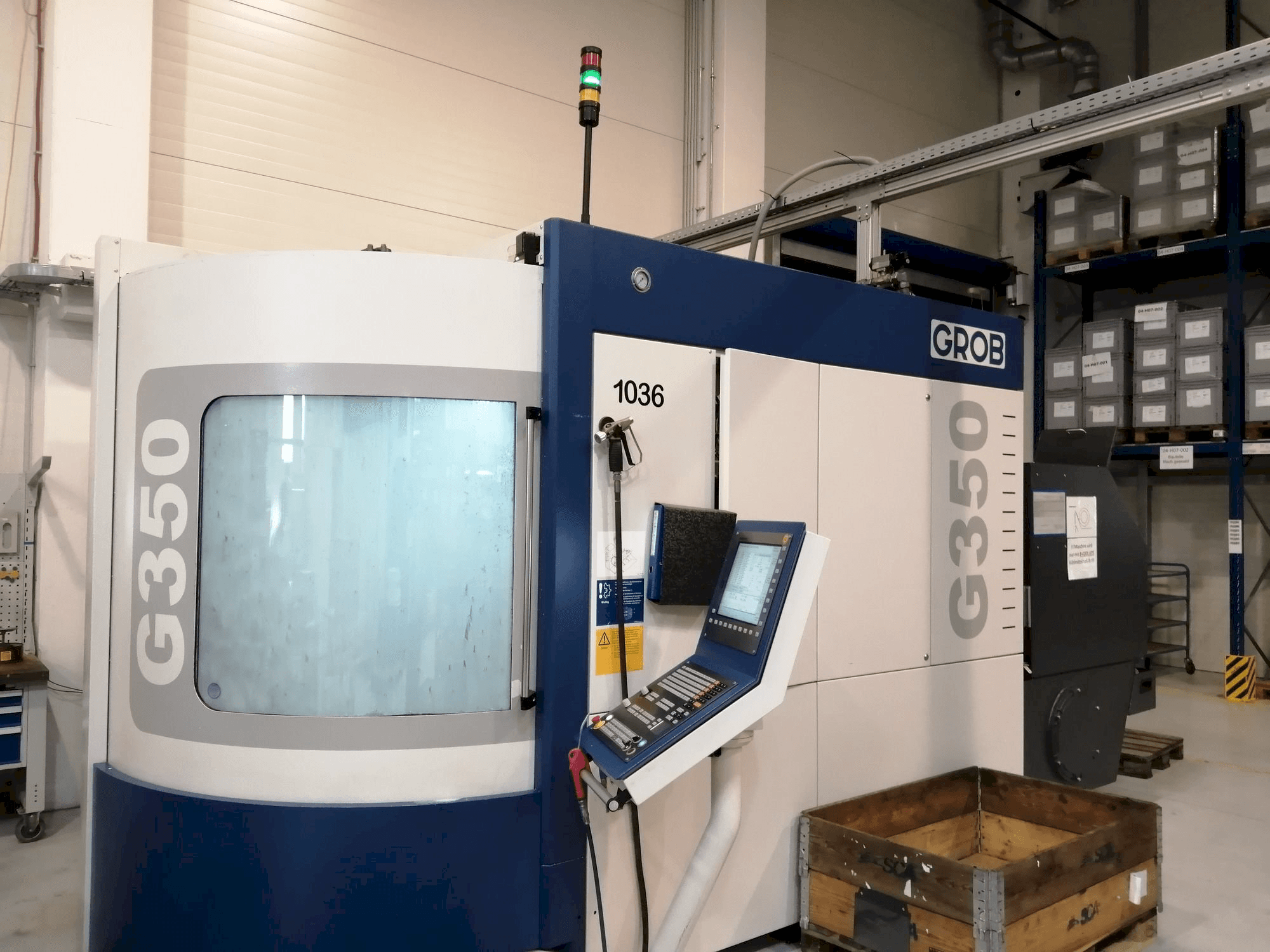 Front view of GROB G350 machine