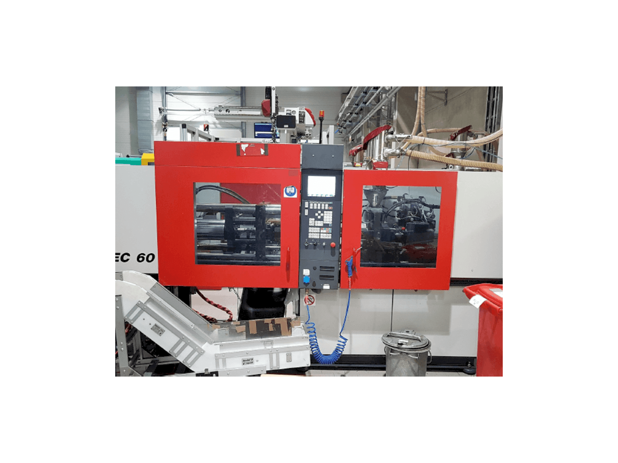 Front view of FERROMATIK MILACRON 600-355 K-TEC machine