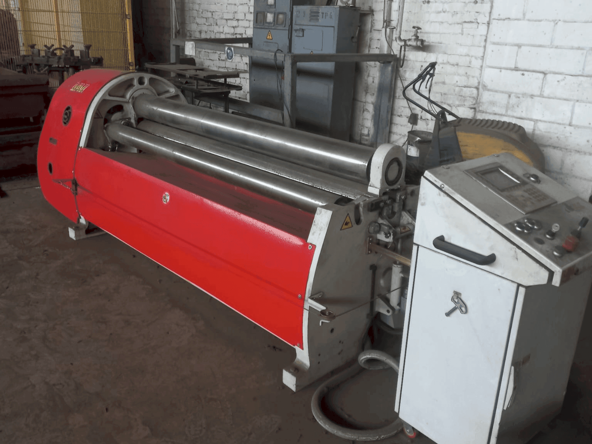 Front view of PROMAU MCA 2017 machine