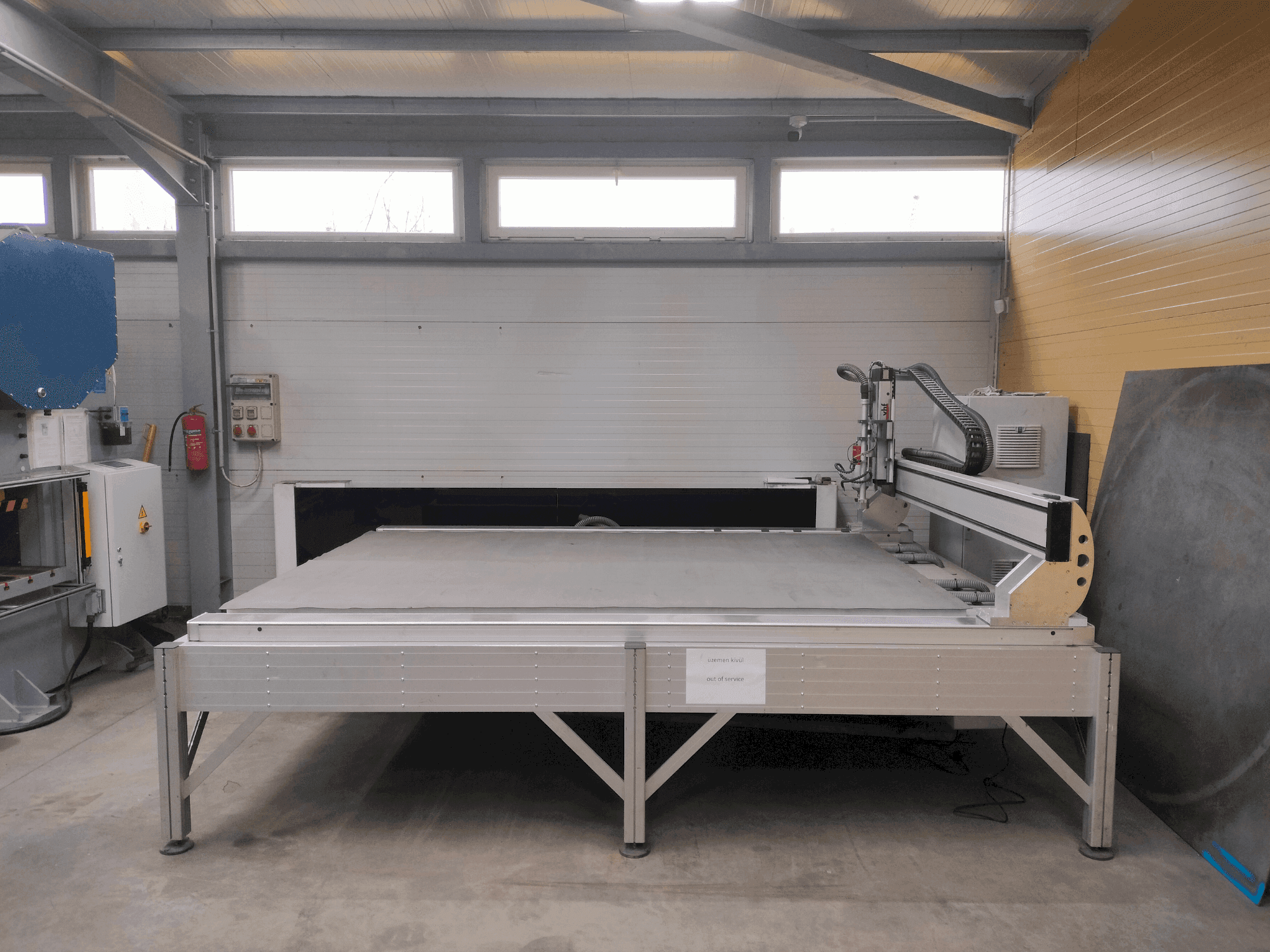 Front view of VHF CAM 2030 Active Pro machine