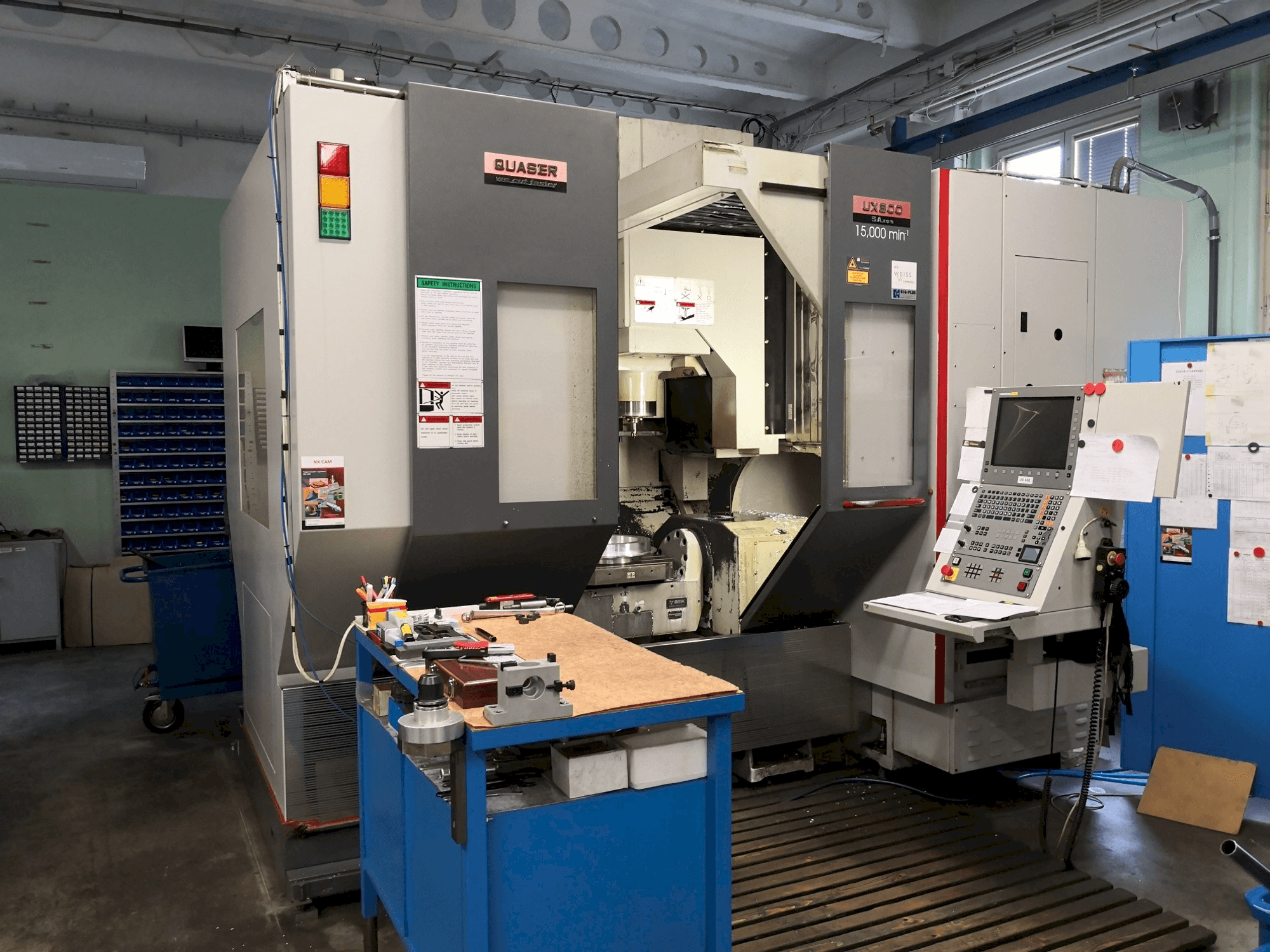 Front view of Quaser UX-600 machine