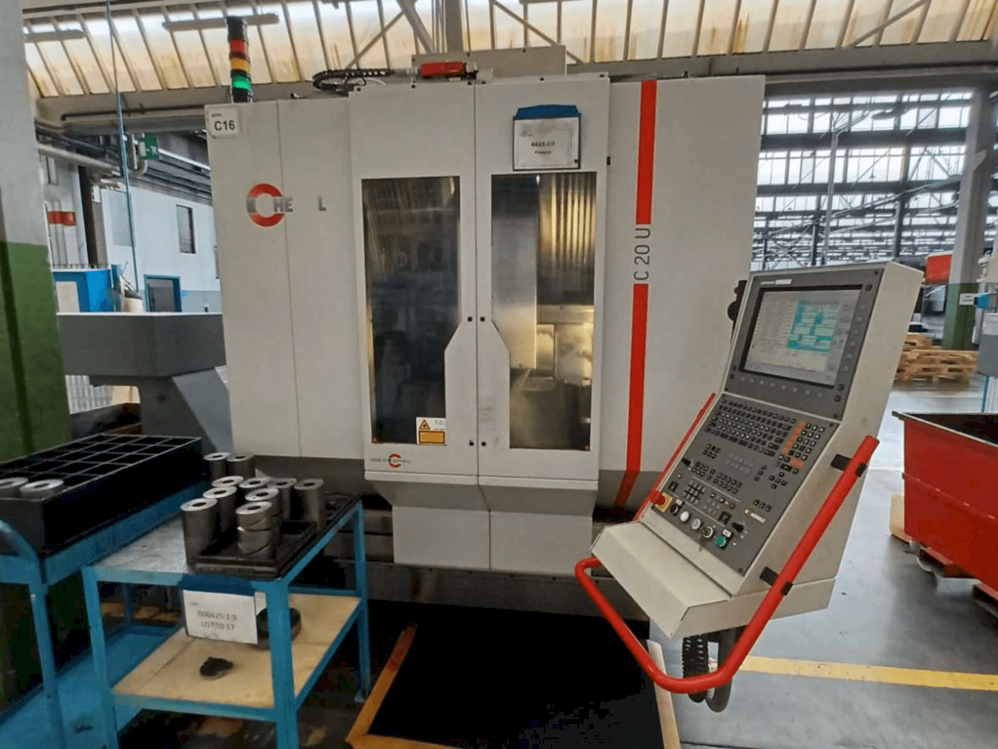 Front view of HERMLE C20U machine