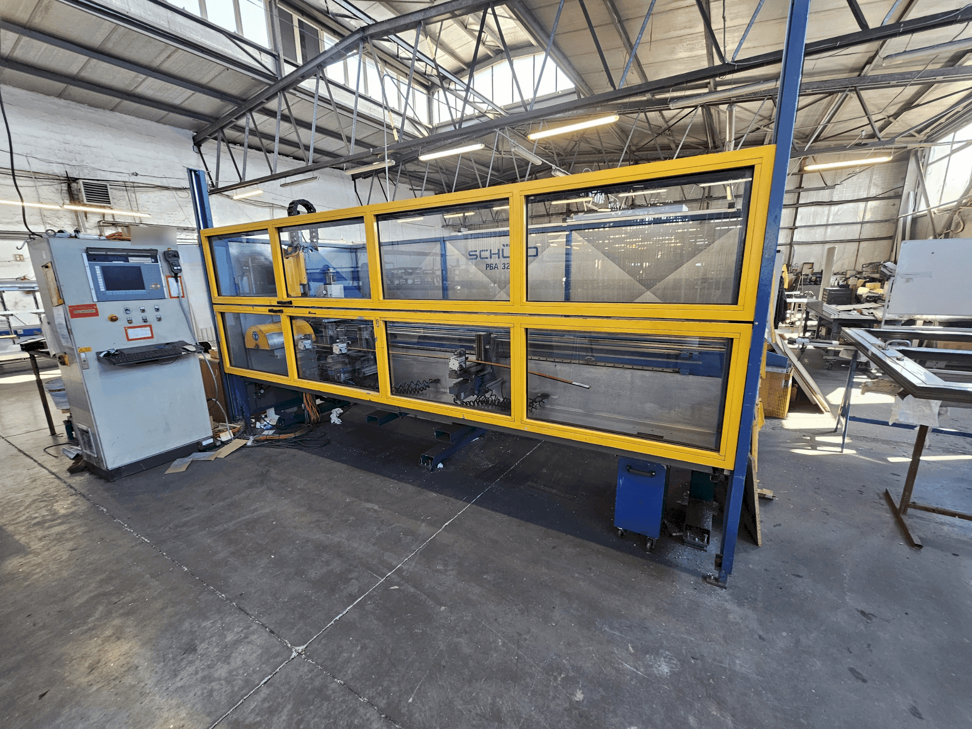 Front view of SCHÜCO PBA 3250 machine