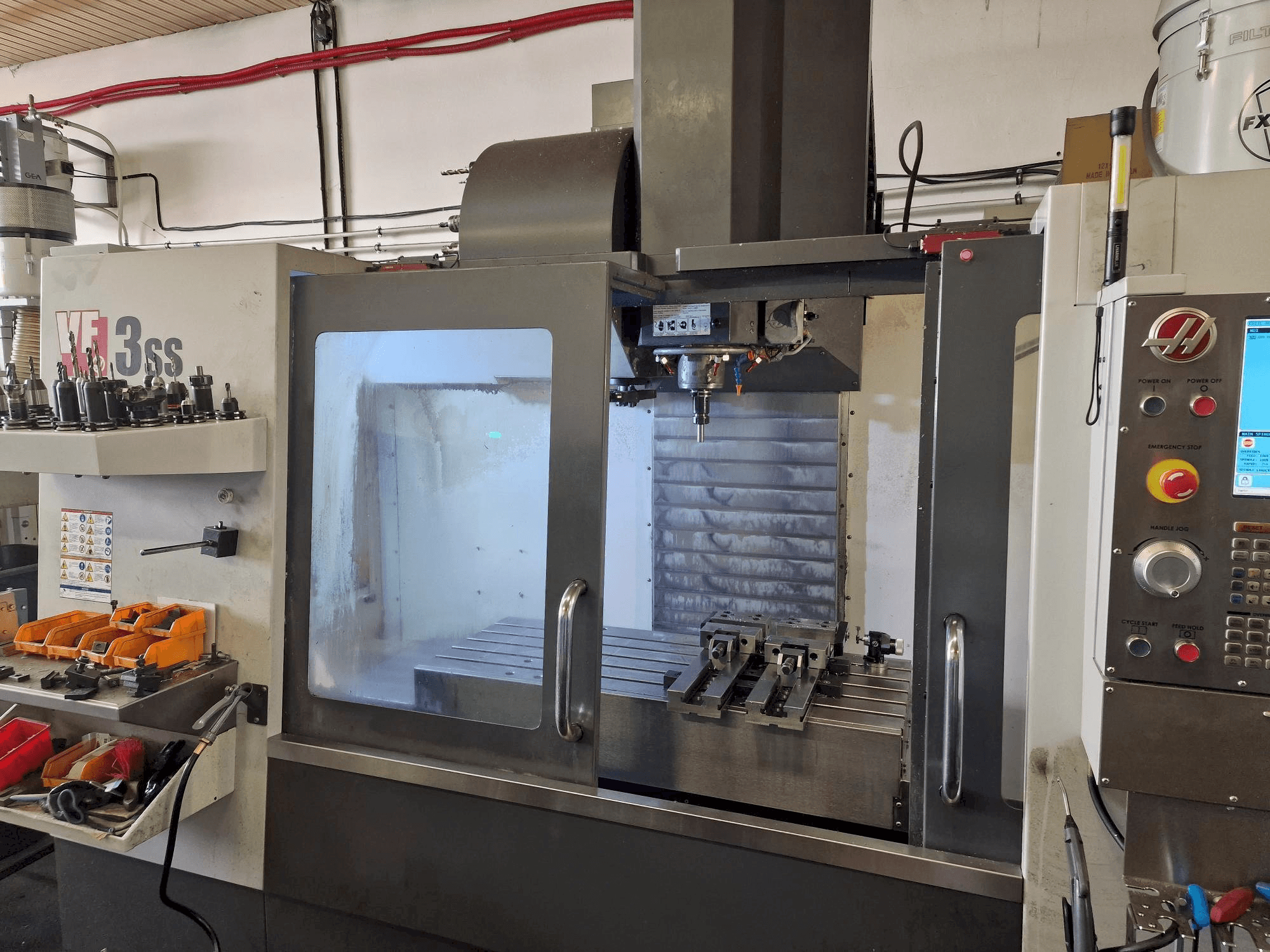 Front view of HAAS VF-3SS machine