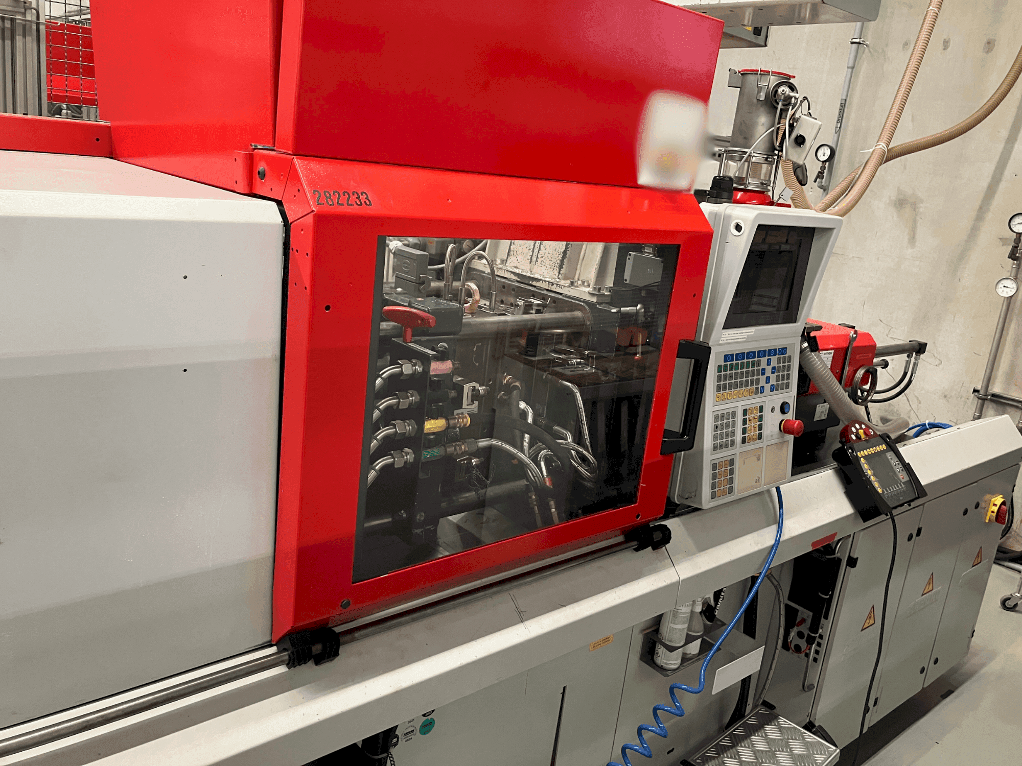 Front view of Arburg Allrounder 320 S 500-150 machine