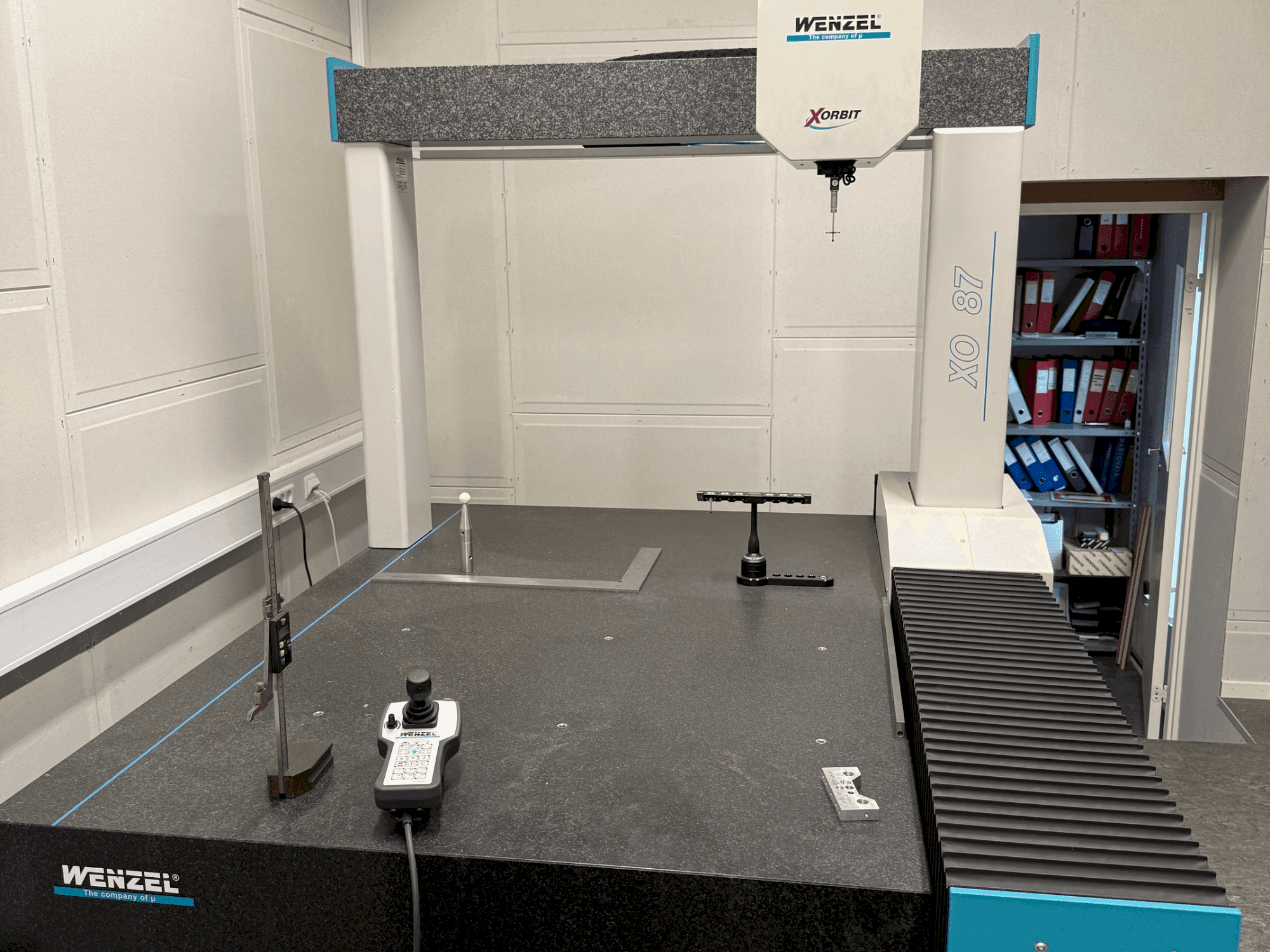 Front view of Wenzel XO 87 machine