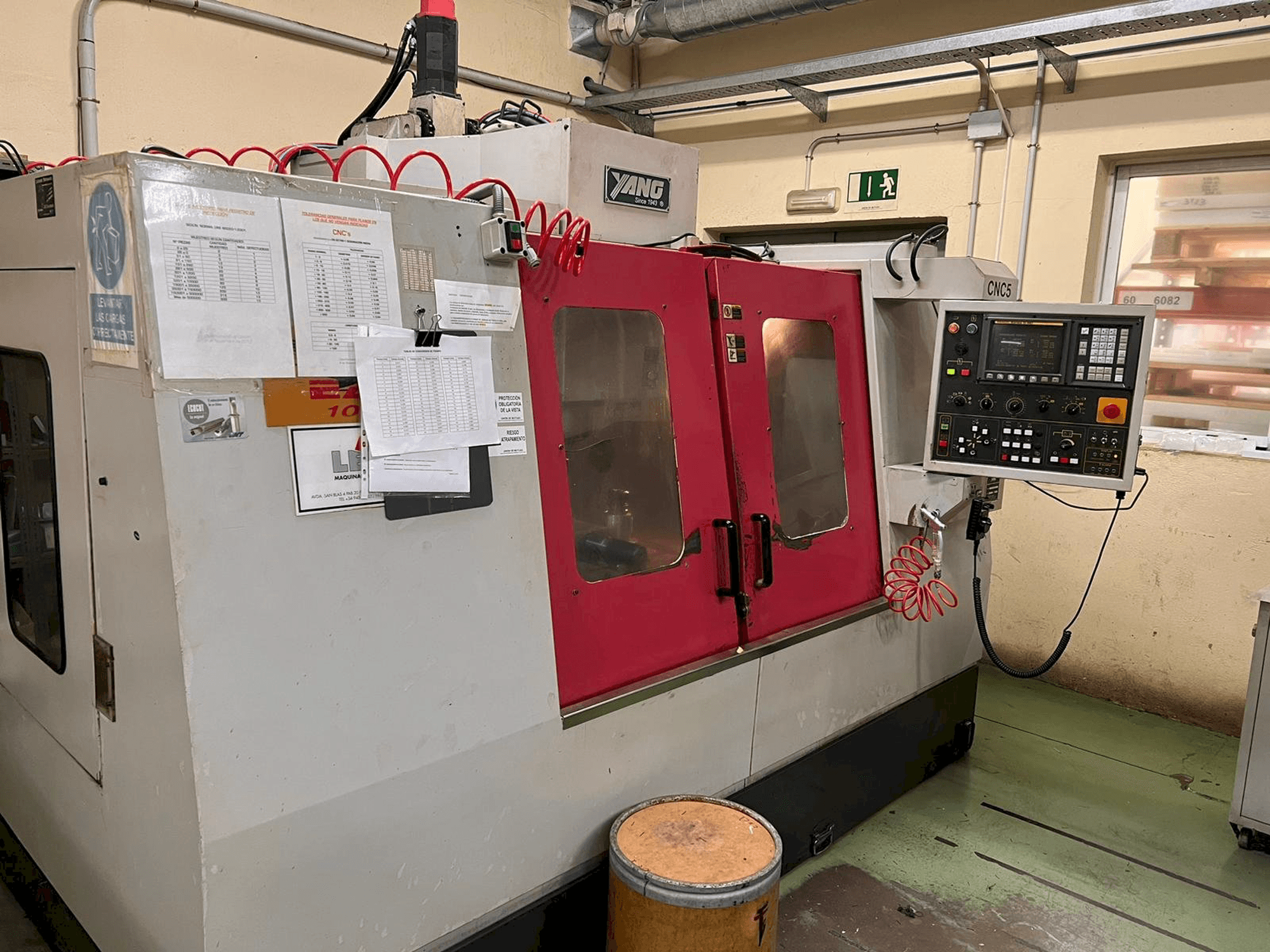 Front view of Yang SMV -1000 machine