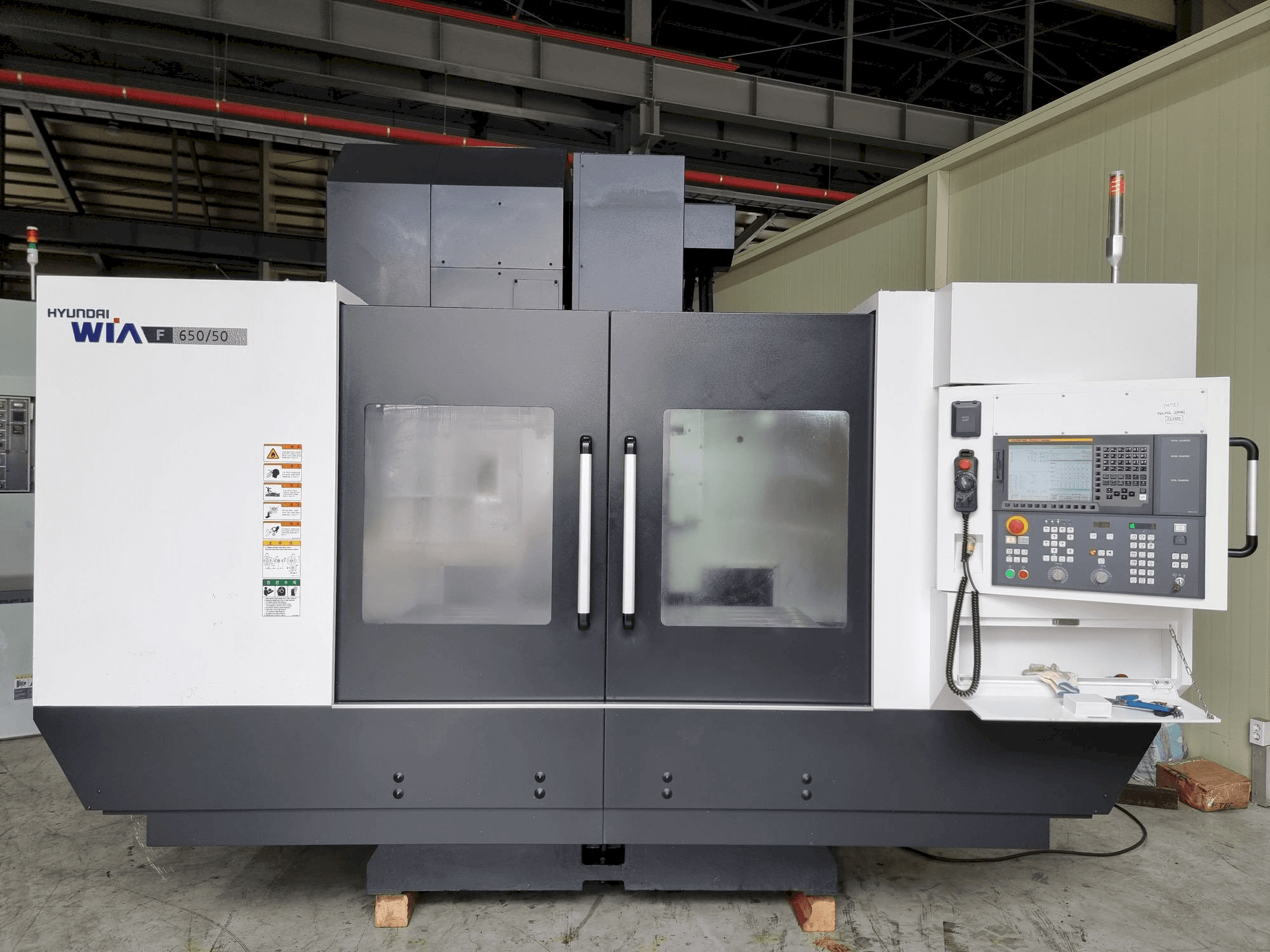 Front view of Hyundai Wia F650/50 machine