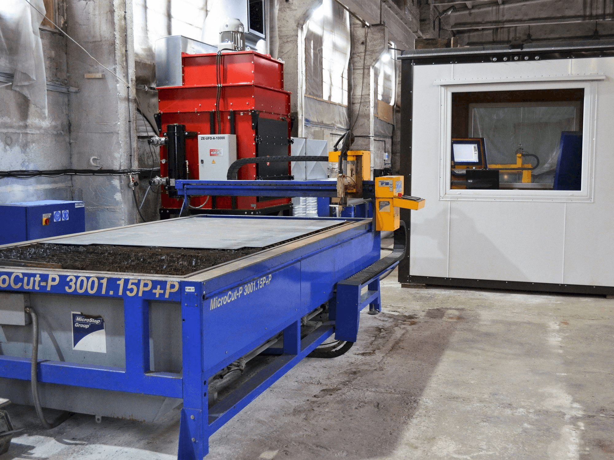Front view of MicroStep MicroCut-P 3001.15 P+P machine