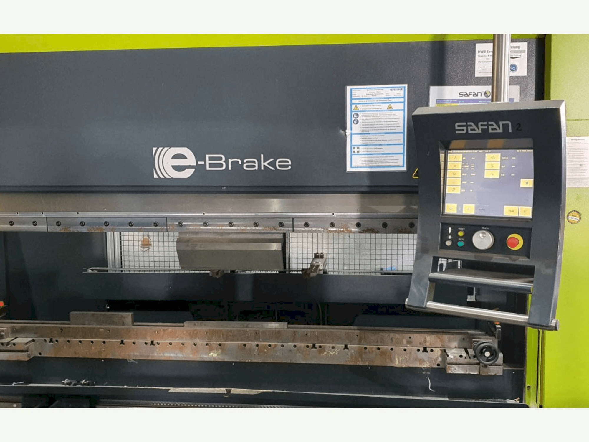 Front view of Safan E-brake 50-2050 ts1 machine