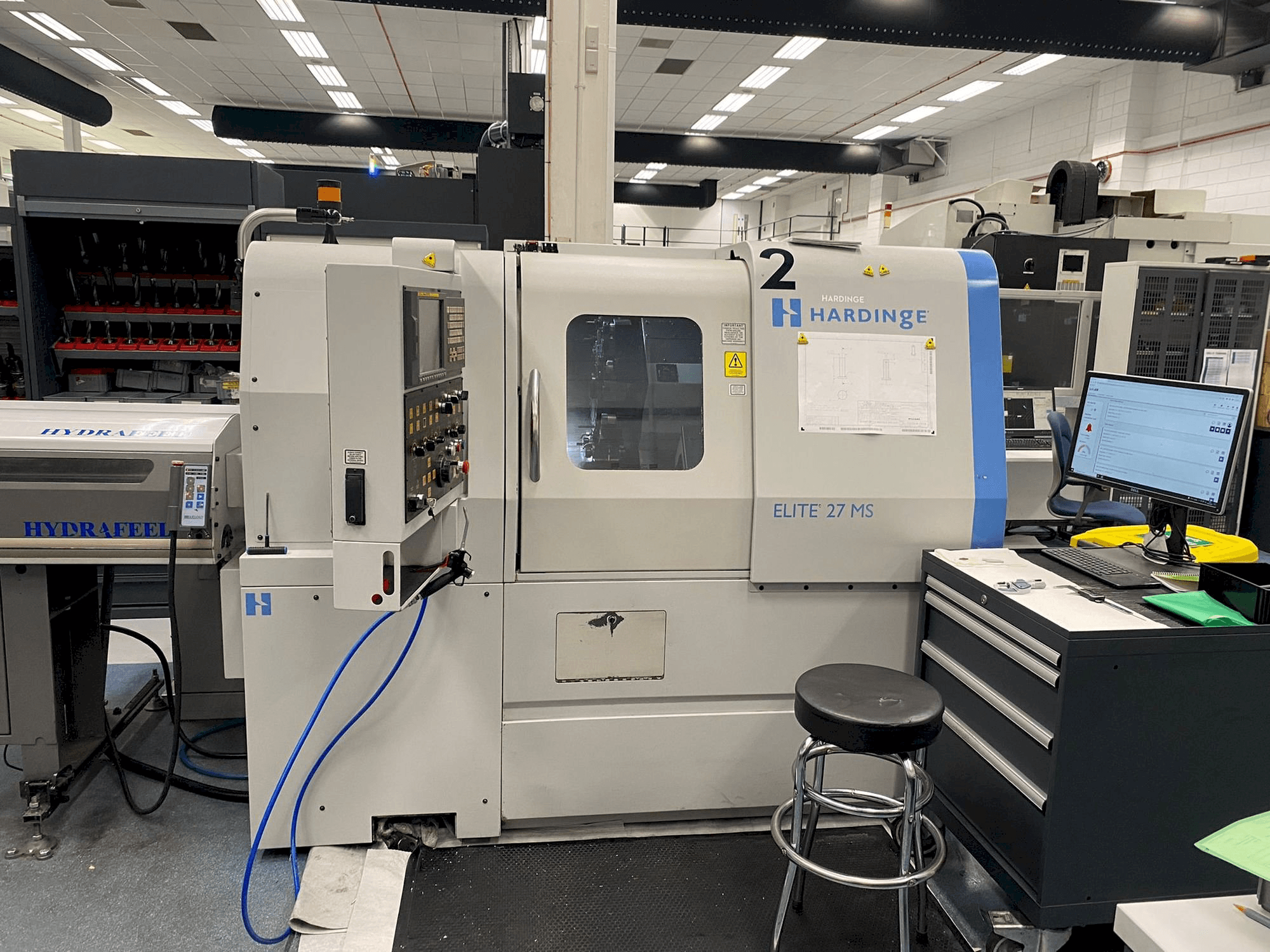 Front view of HARDINGE Elite 27MS machine