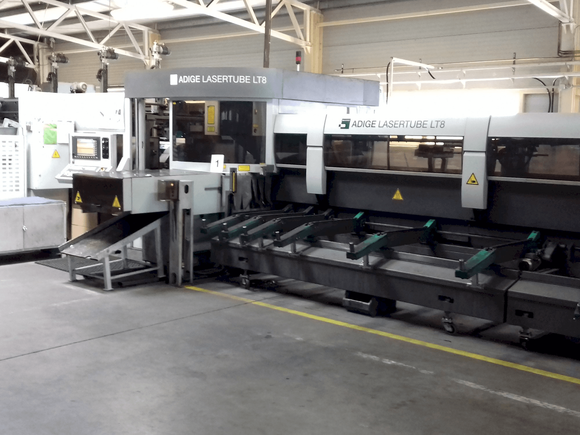 Front view of ADIGE LT 8 machine