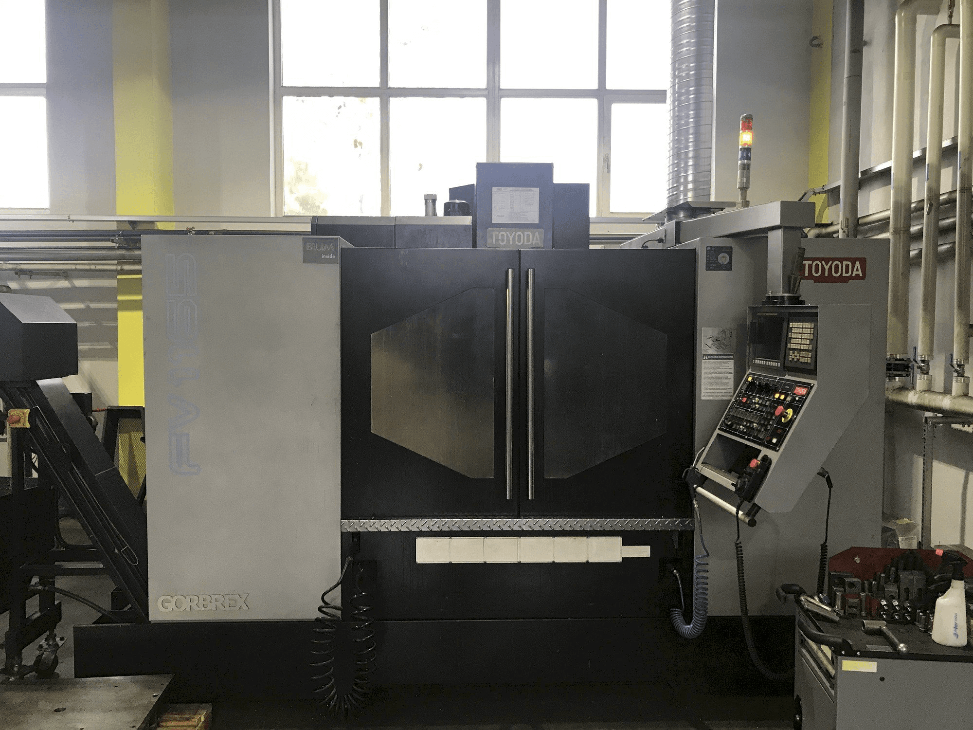 Front view of TOYODA FV1165 machine