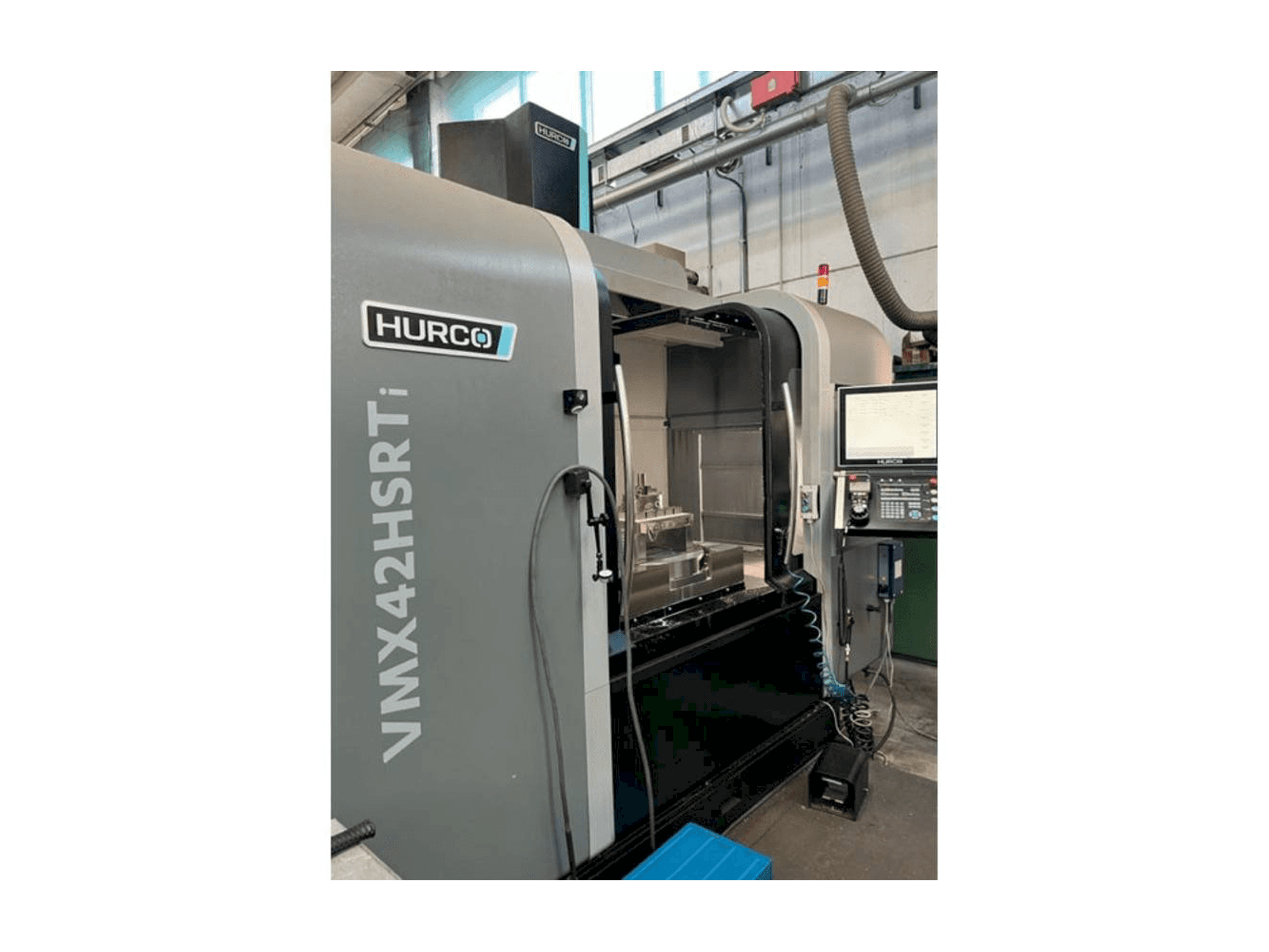 Left side view of Hurco VMX42HSRTi machine