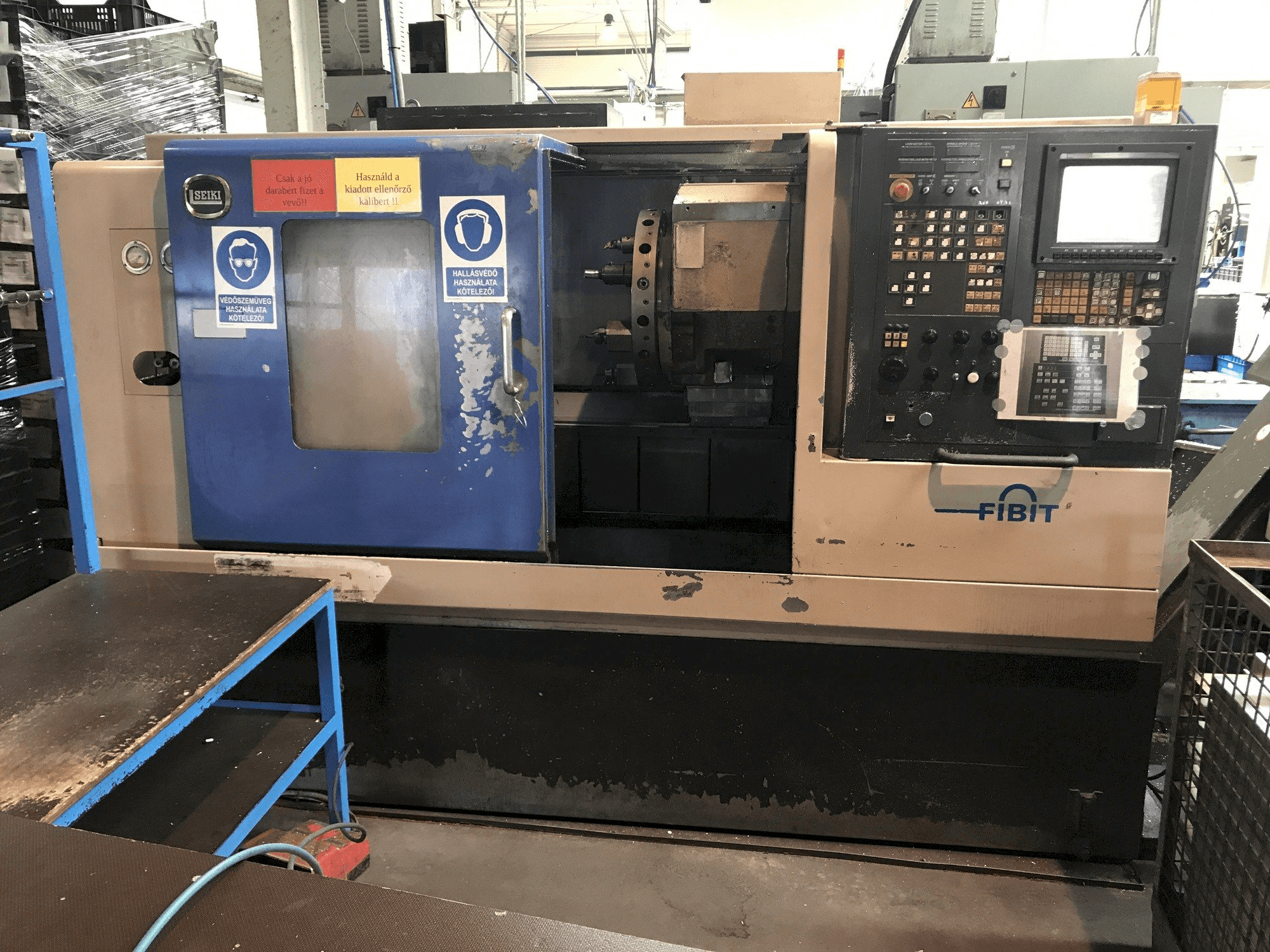 Front view of HITACHI SEIKI HT20RIII machine