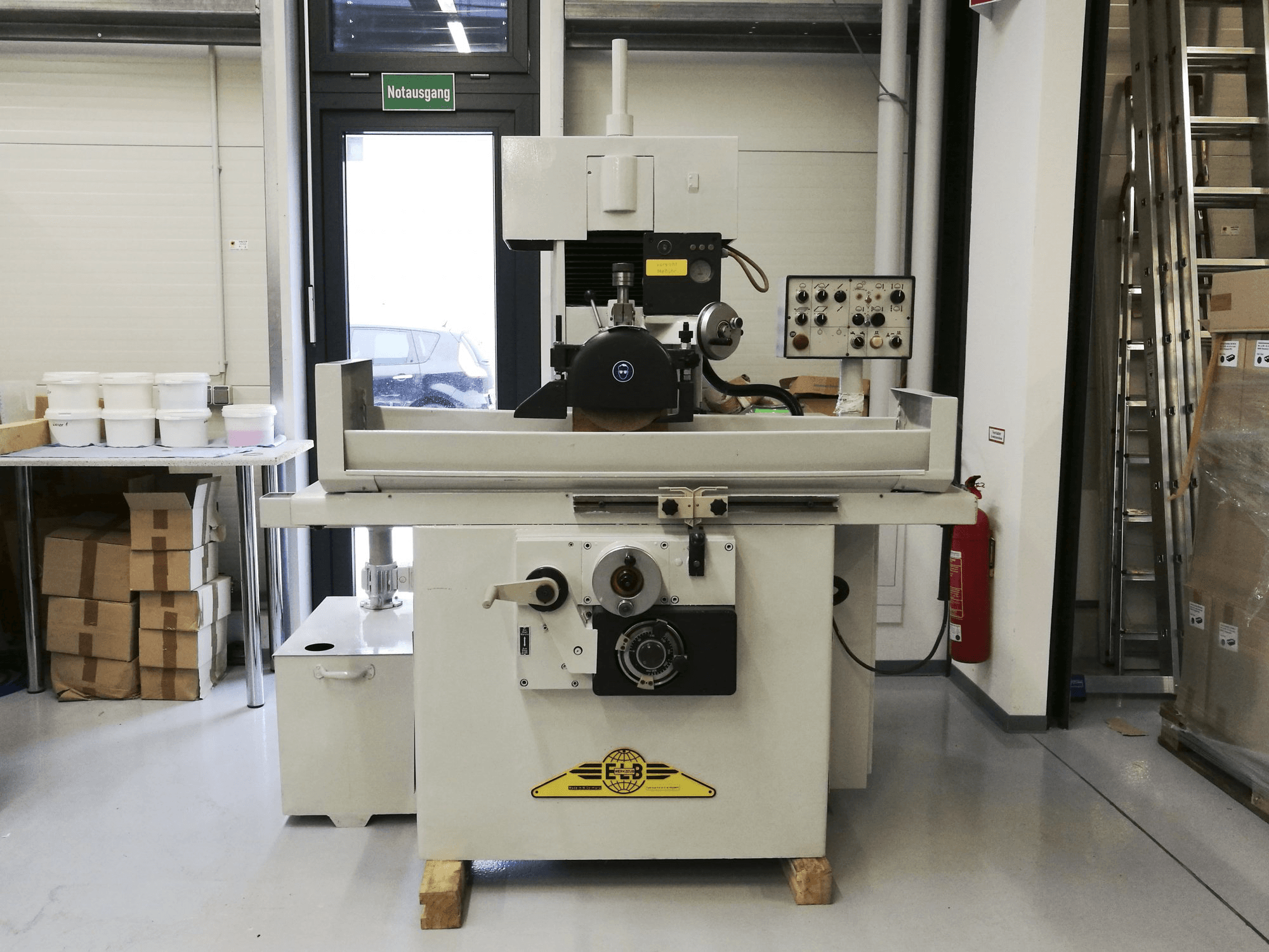 Front view of ELB Amb. 5/2 VAI-Z machine