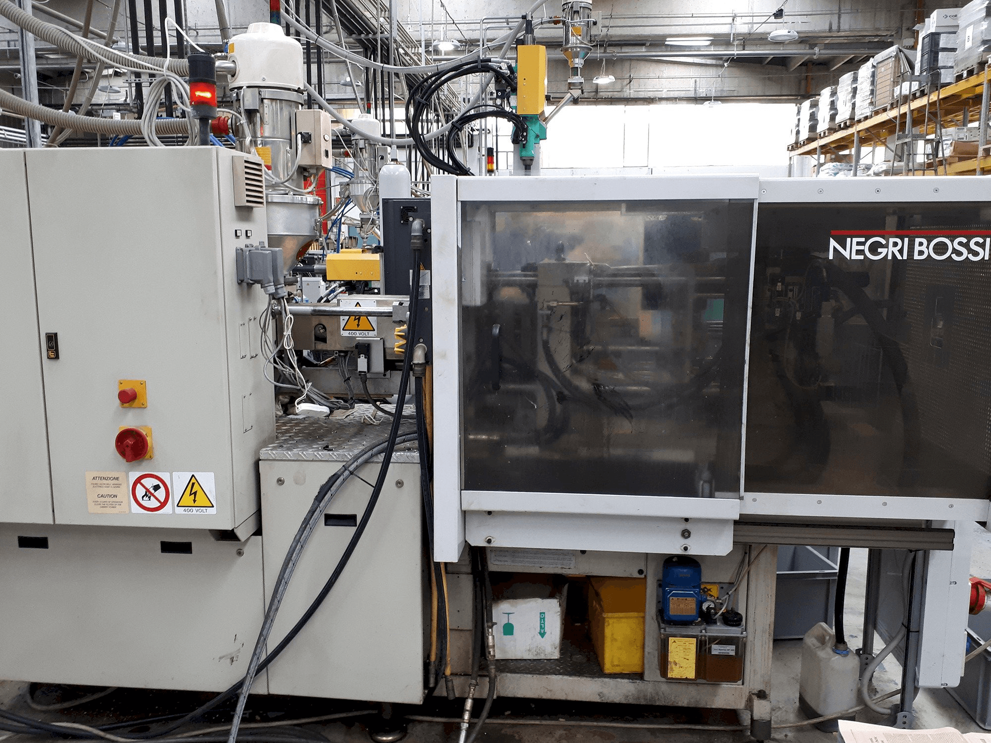 Front view of Negri Bossi V 40-150 Machine