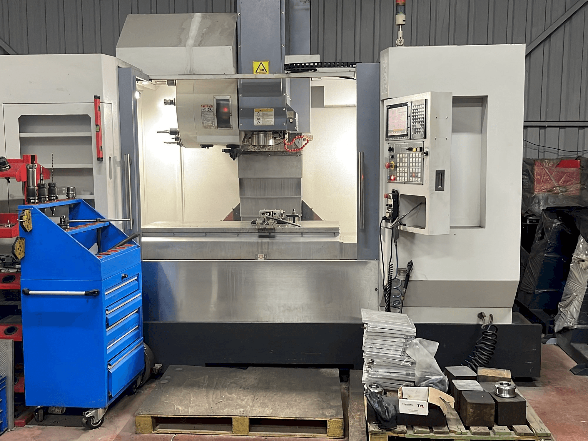 Front view of Akira Seiki SR2XP machine