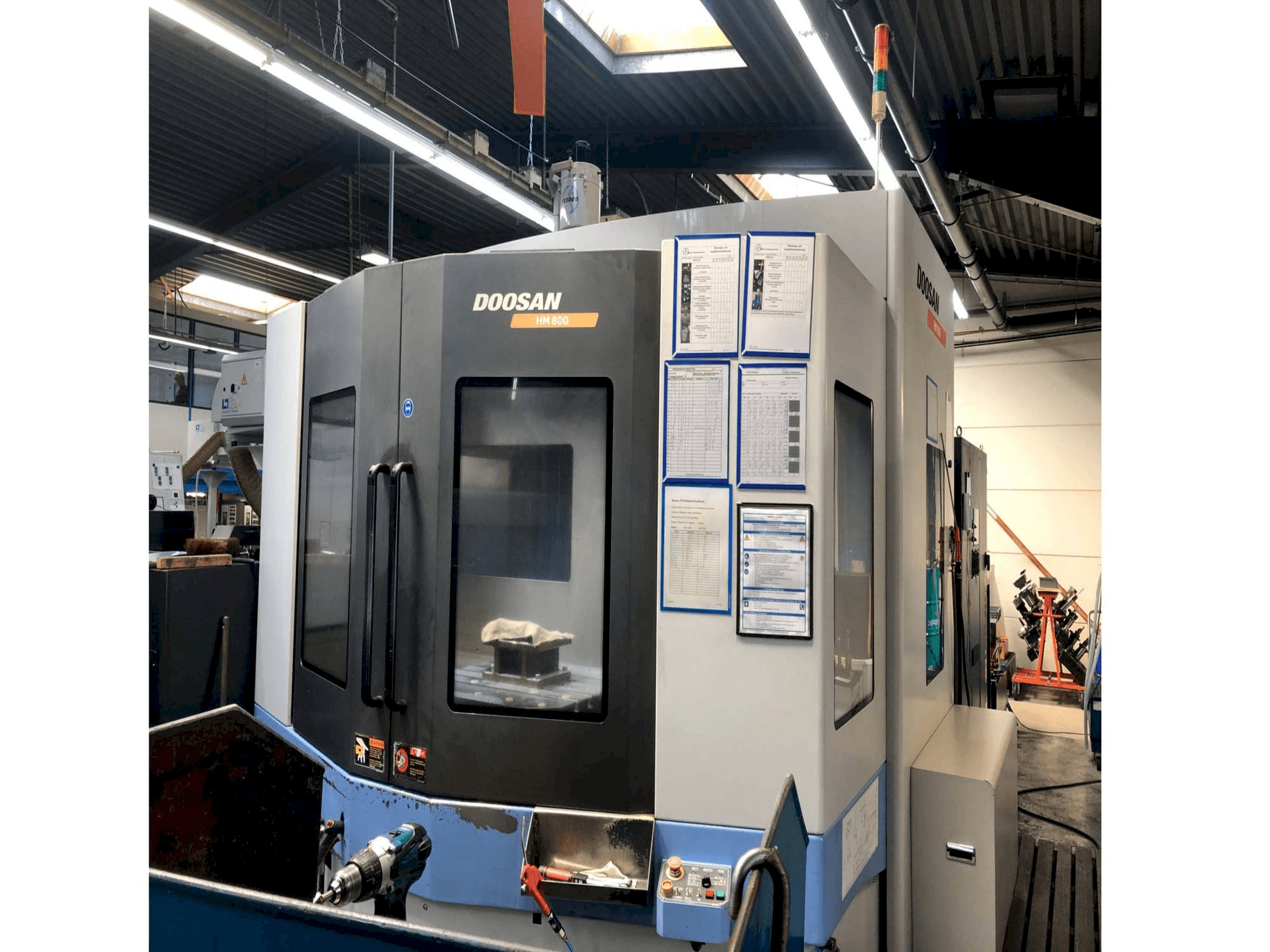 Front view of Doosan HM 800 machine