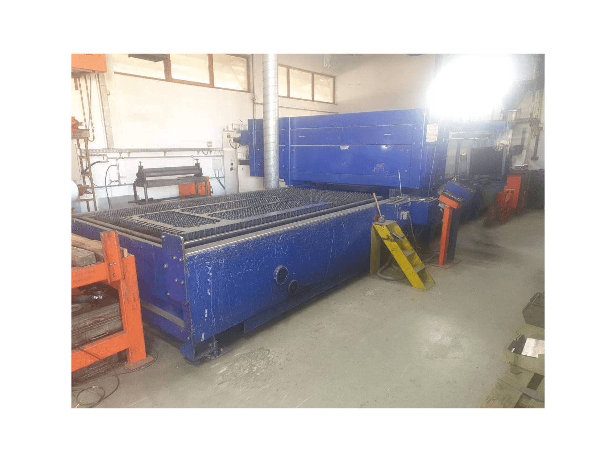 Front view of Bystronic ByStar 3015 machine