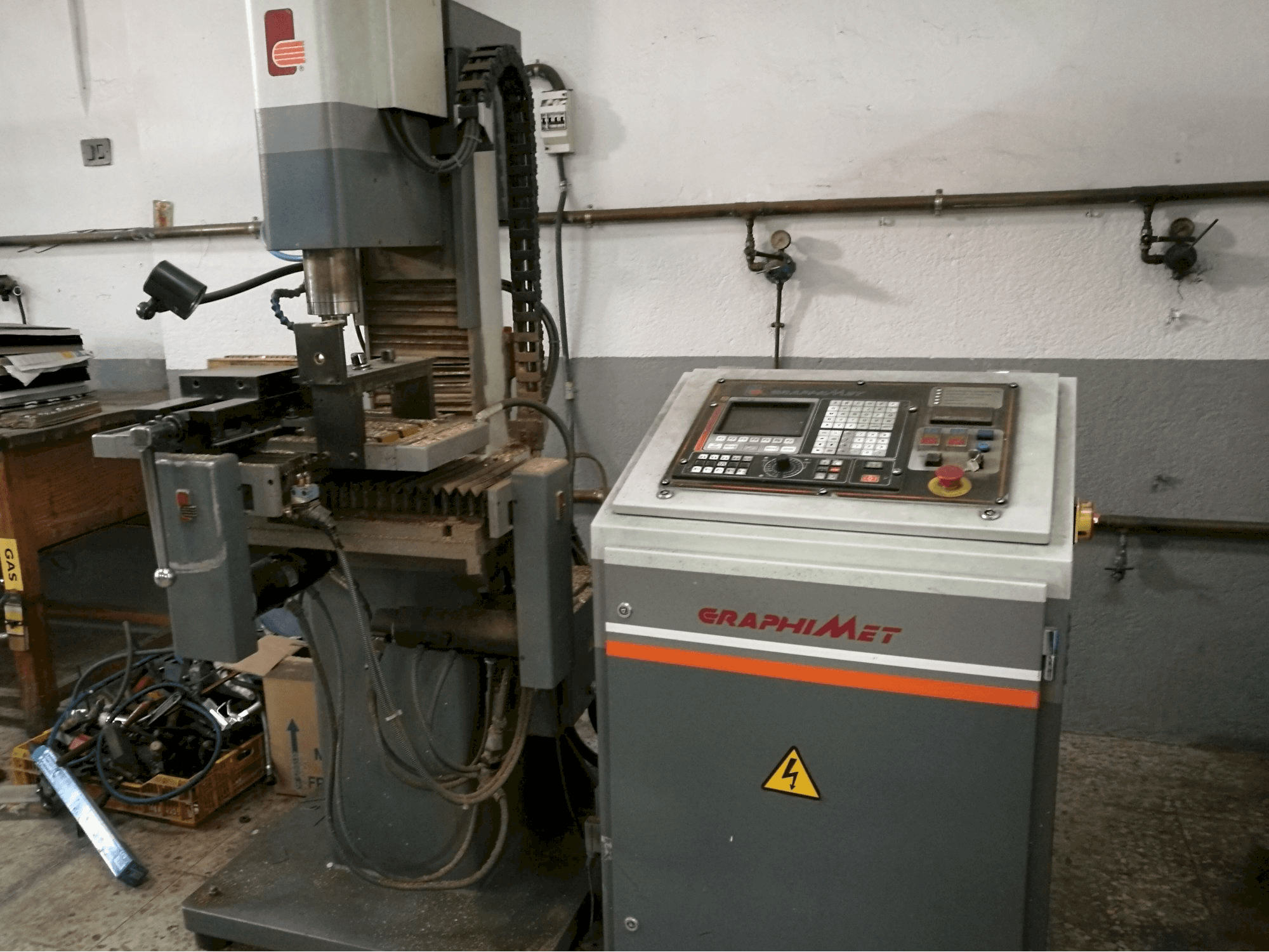 Right view of GRAPHIMET A-2 Machine