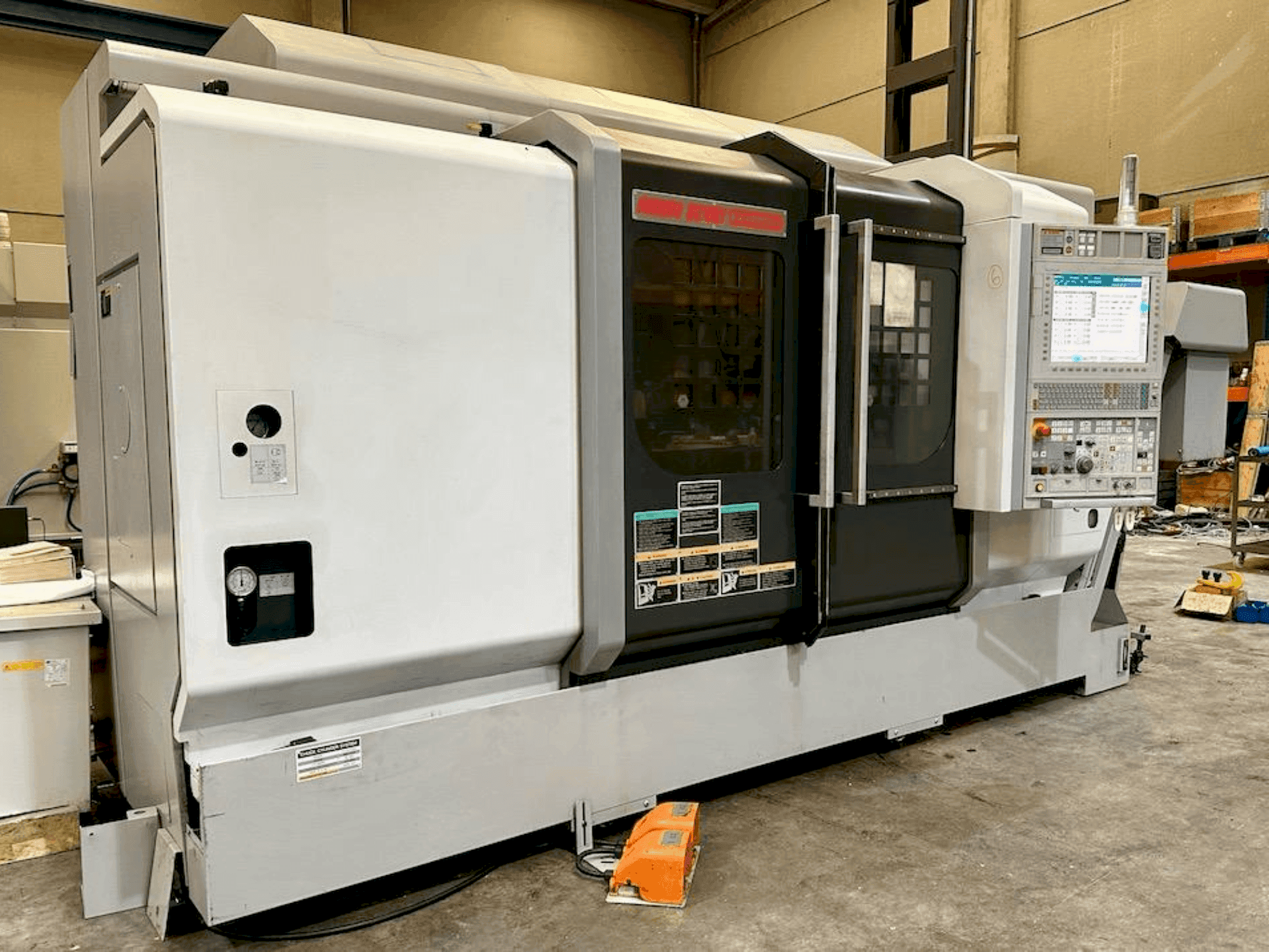 Front view of MORI SEIKI NZX 2500/1000Y machine
