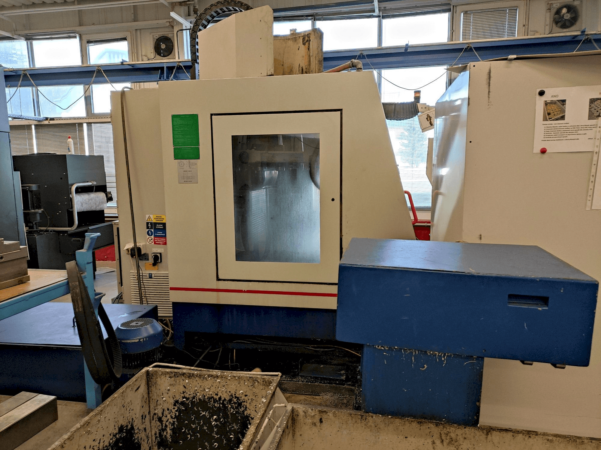 Front view of ZPS MCFV 1260 NT machine
