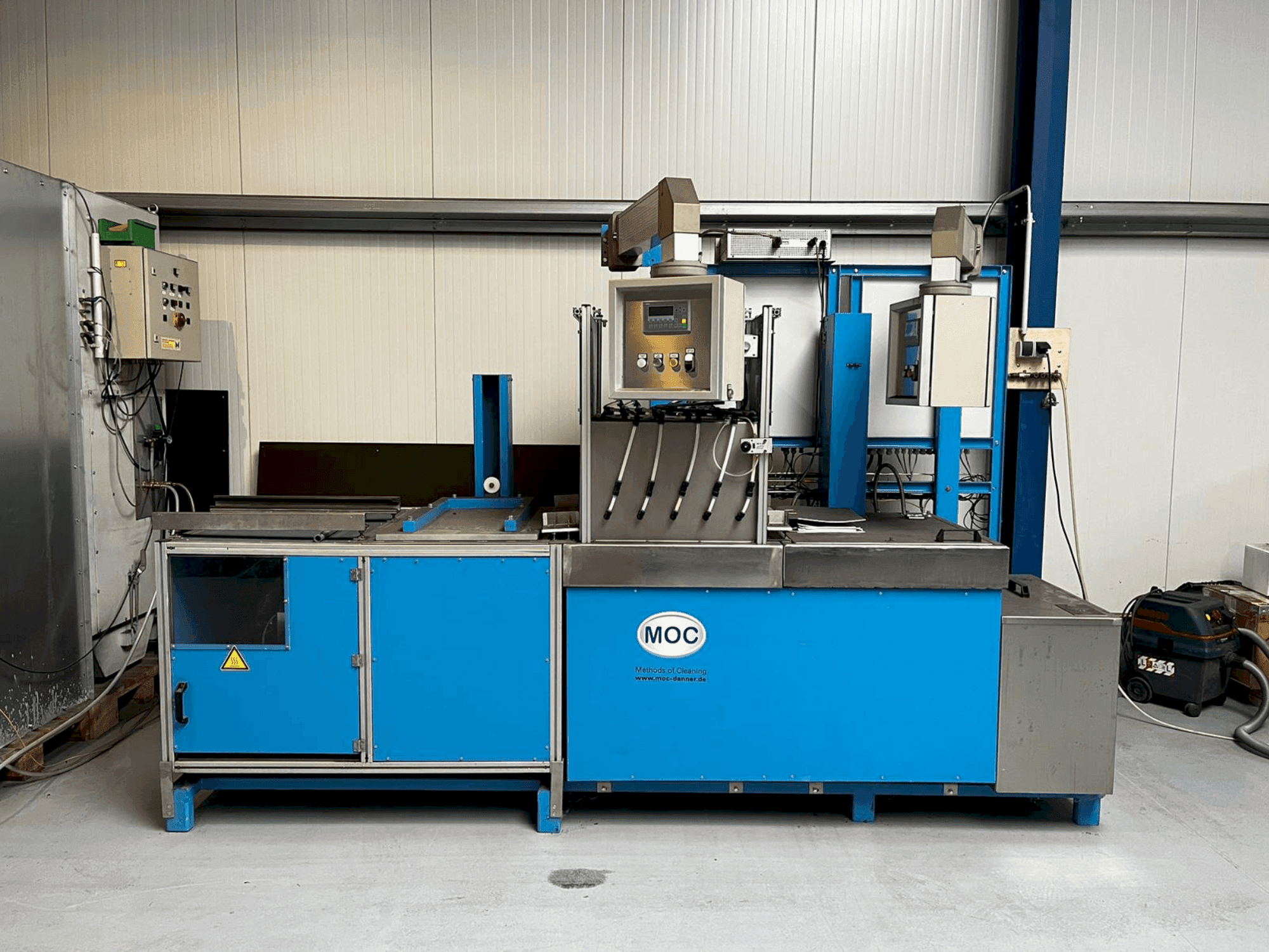 Front view of MOC Danner S60 machine