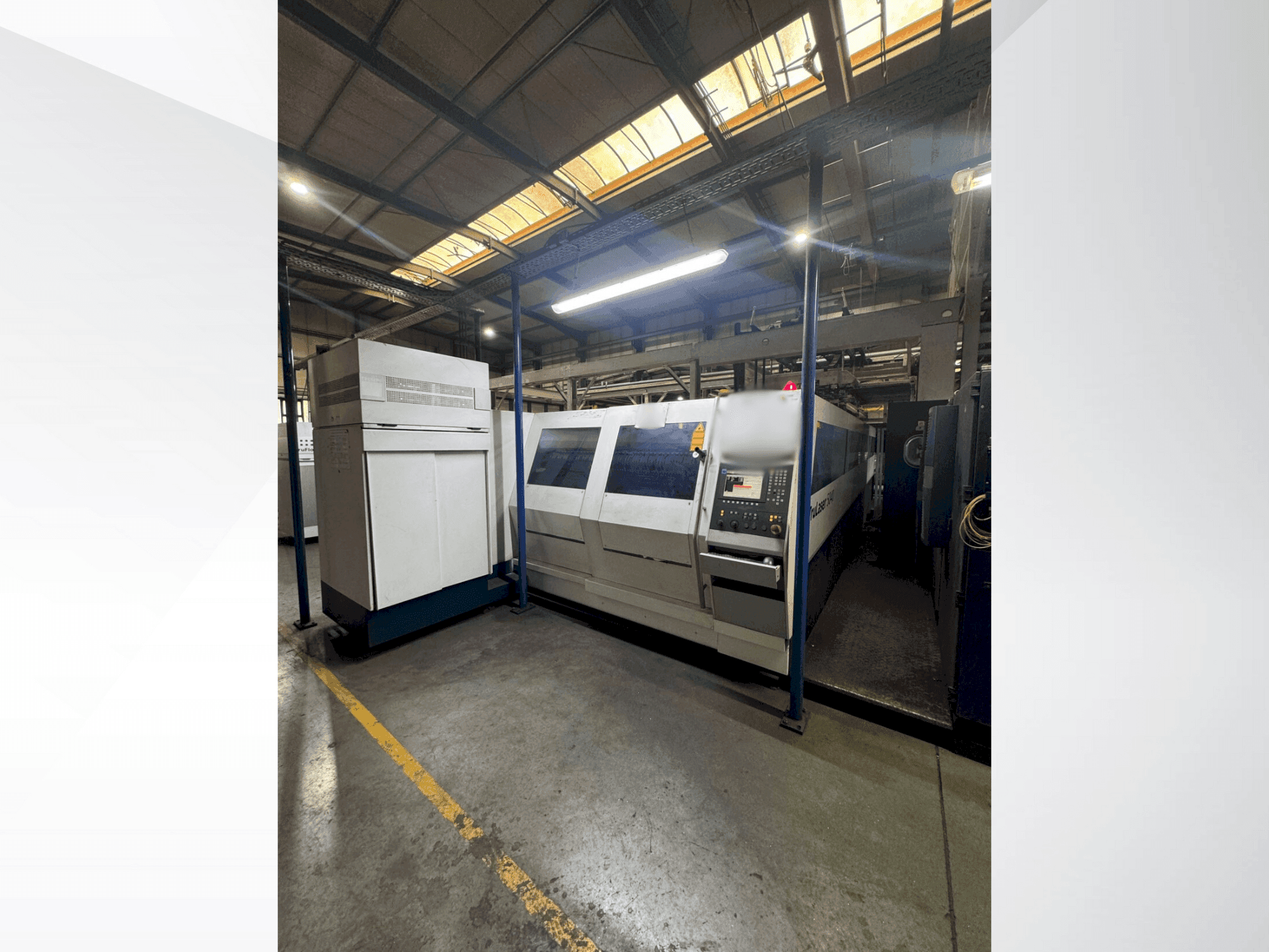 Front view of TRUMPF TruLaser 3040 machine