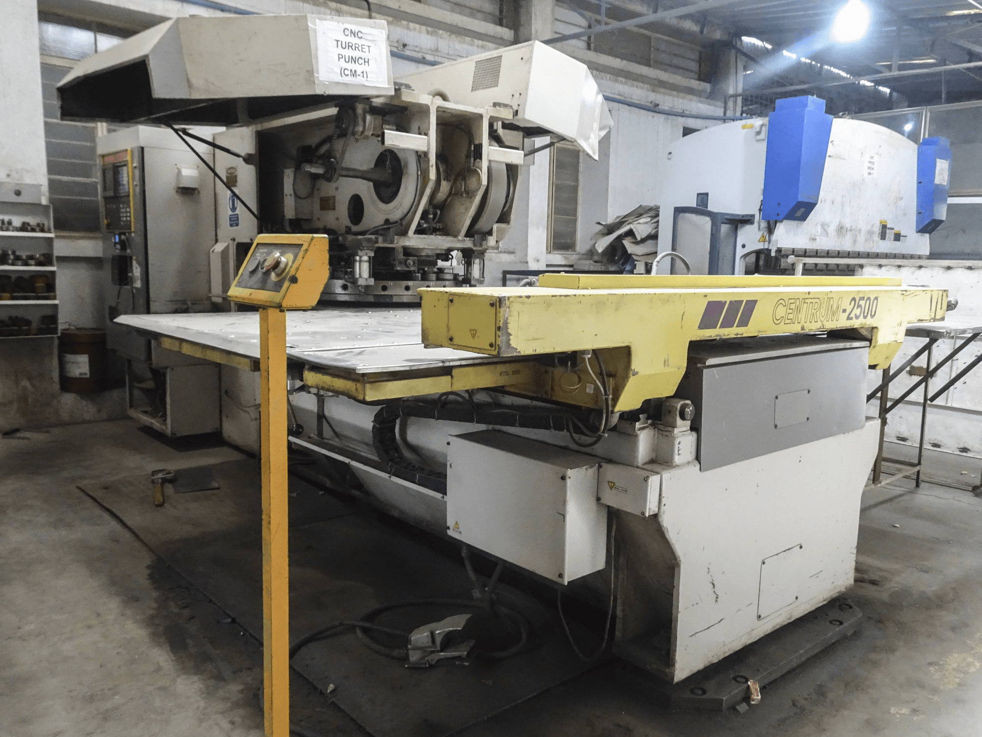 Left view of Murata Wiedemann C-2500 Machine