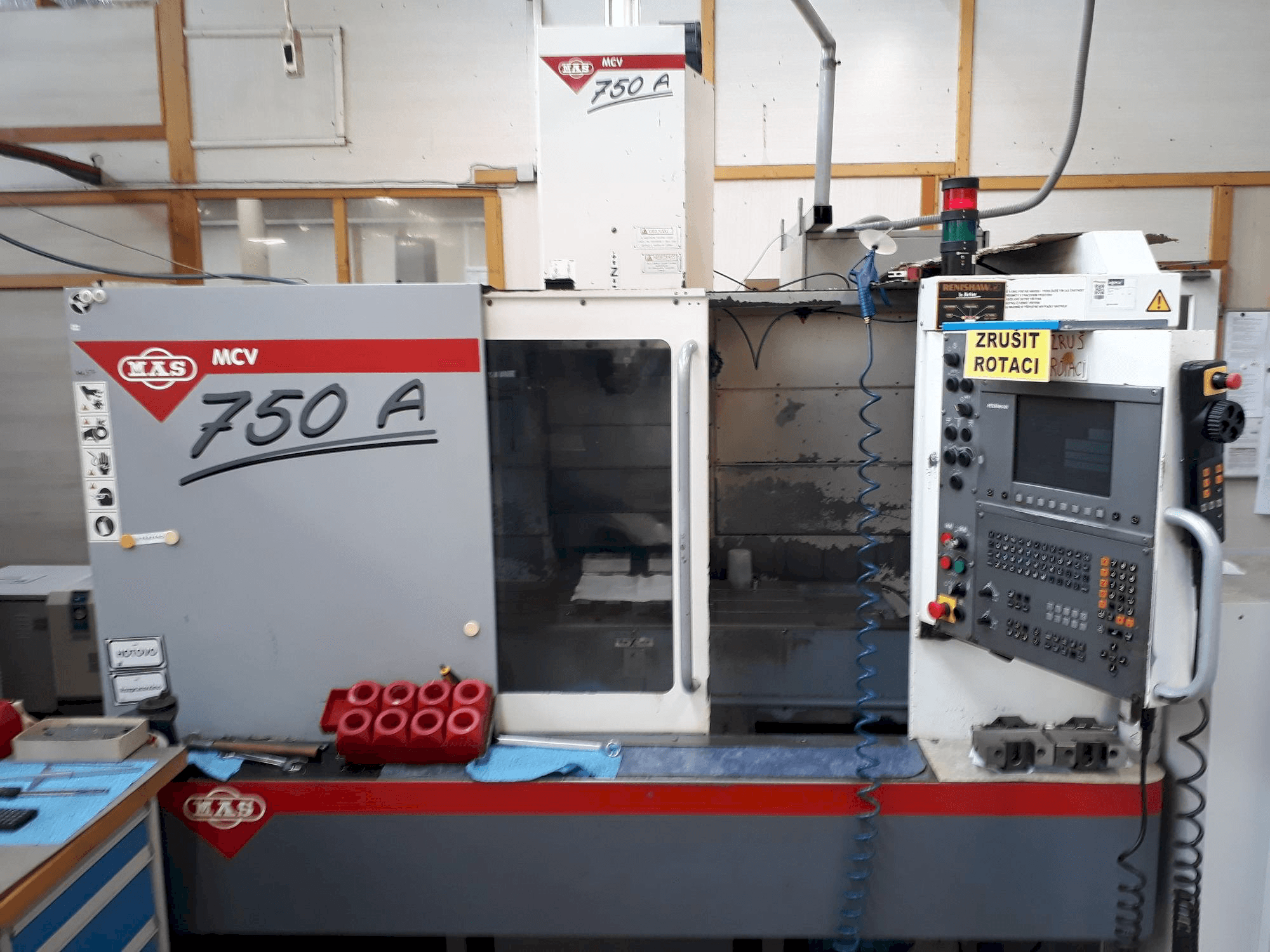 Front view of KOVOSVIT MAS MCV 750A machine