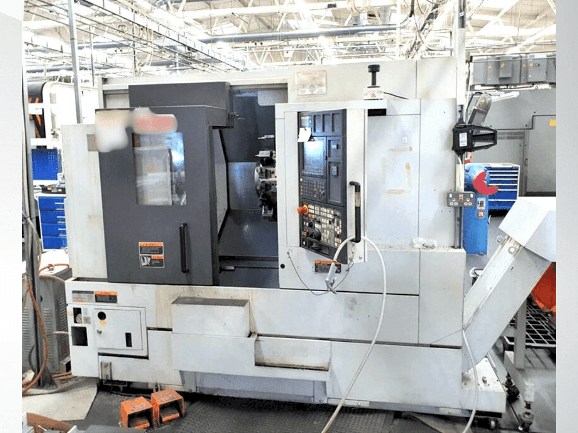 Front view of MORI SEIKI NL2000Y machine