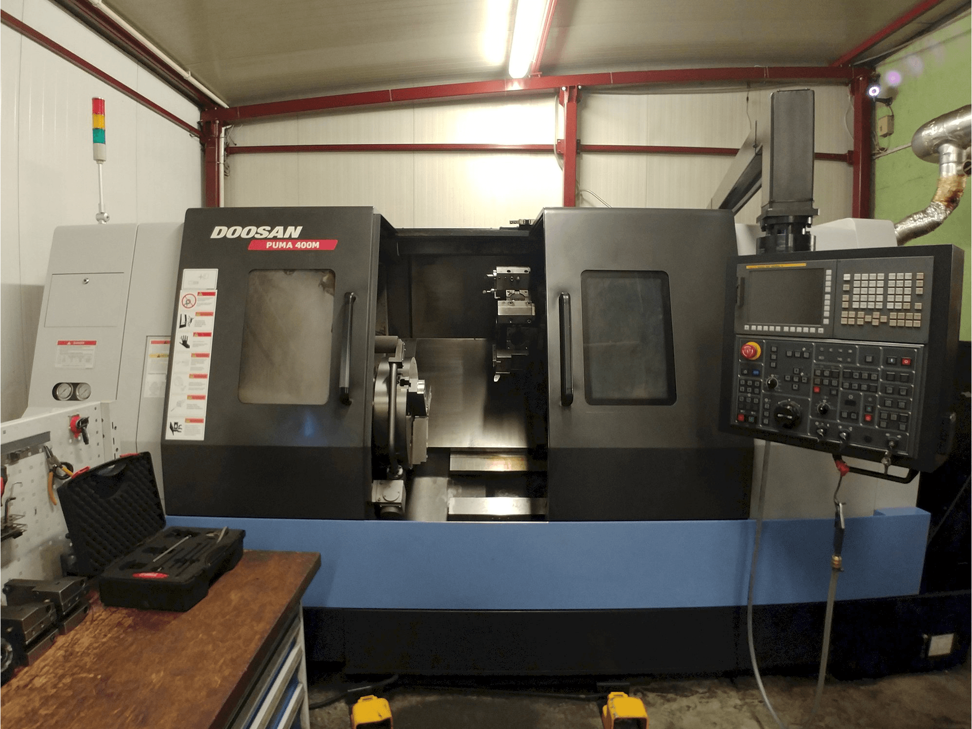 Front view of Doosan Puma 400MC Machine