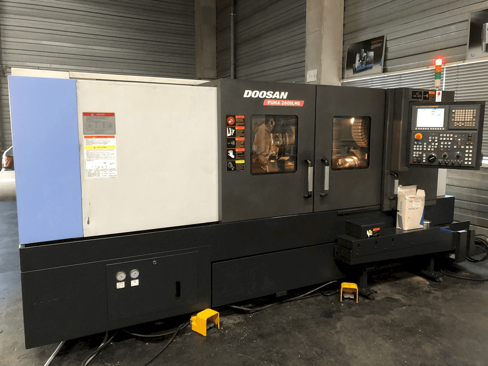 Front view of Doosan Puma 2600 LMS machine