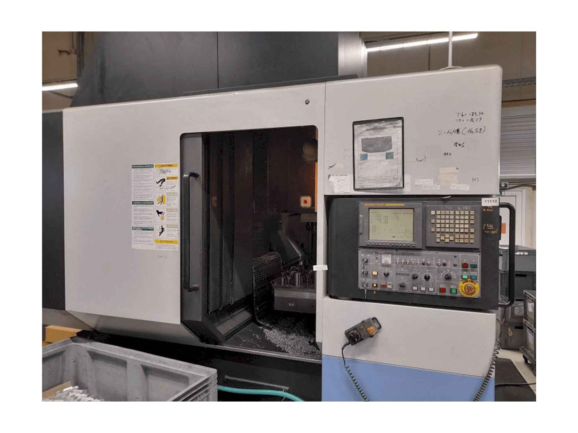 Front view of Doosan VC 500 machine