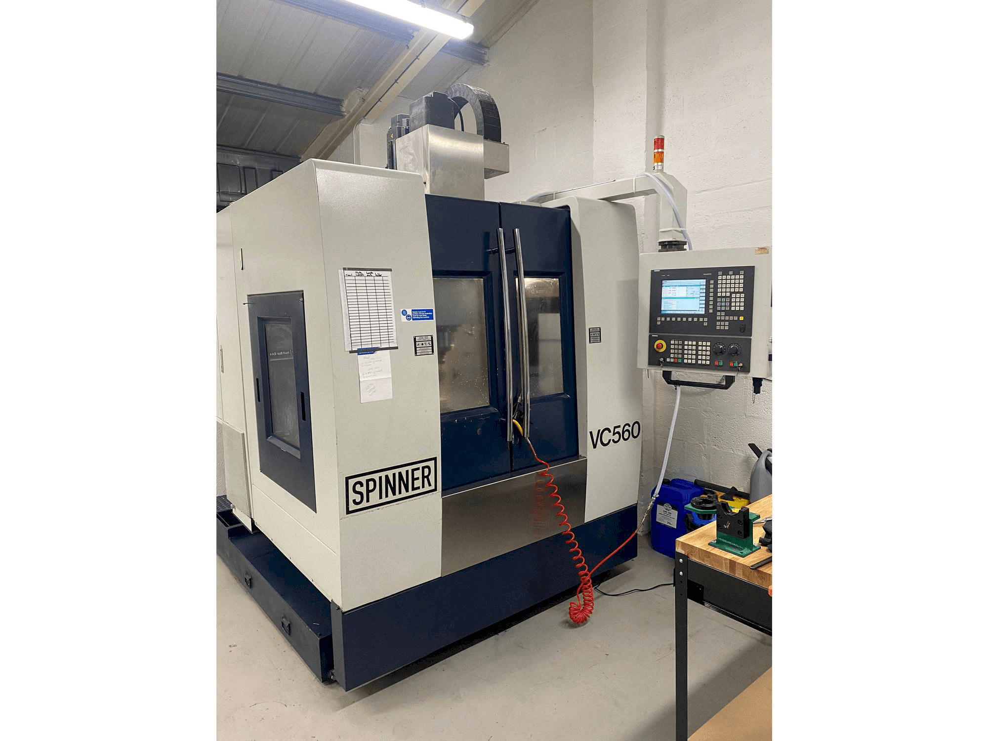 Front view of SPINNER VC560 machine