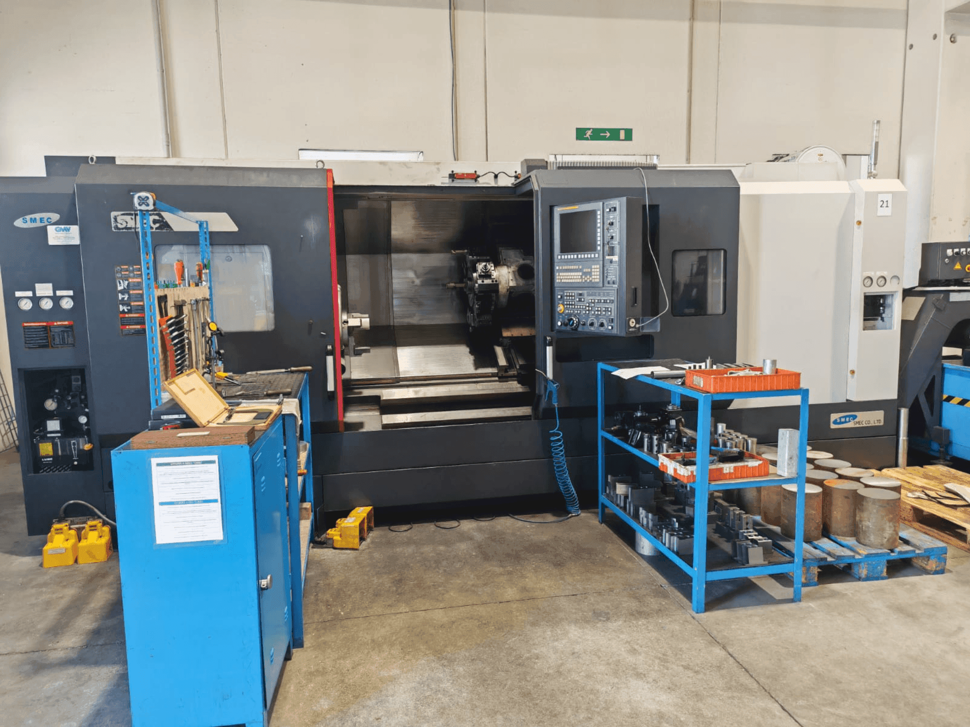 Front view of SMEC Samsung 3500 XLY machine