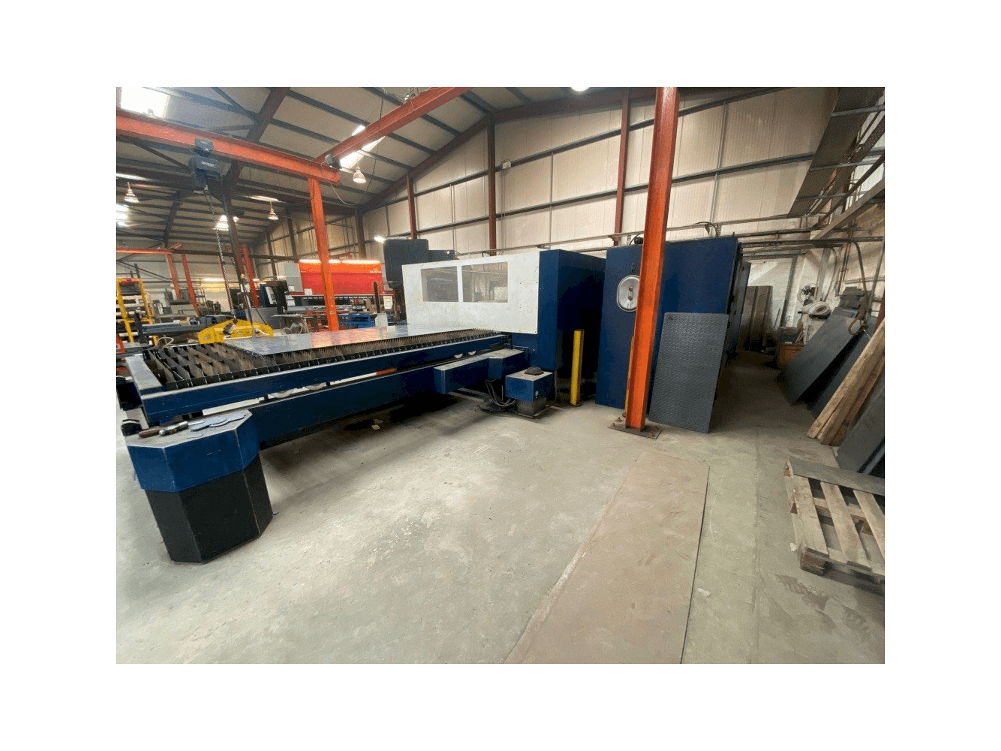 Front view of Trumpf TRUMATIC L3030 machine