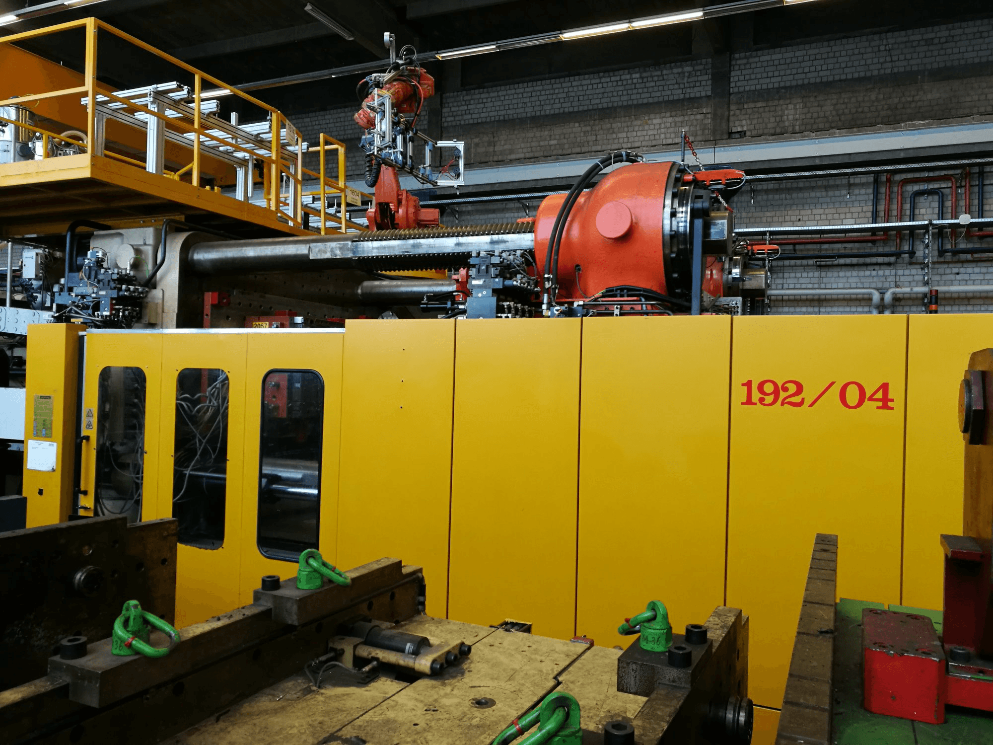 Front view of Husky EW 2000 RS 140/130 Machine
